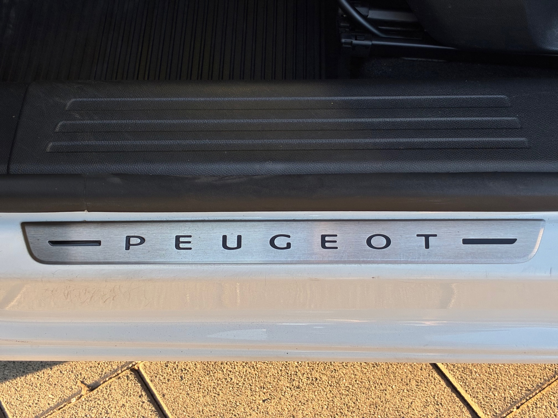 Peugeot 2008 1.2 PureTech GT-Line (2020), foto 28