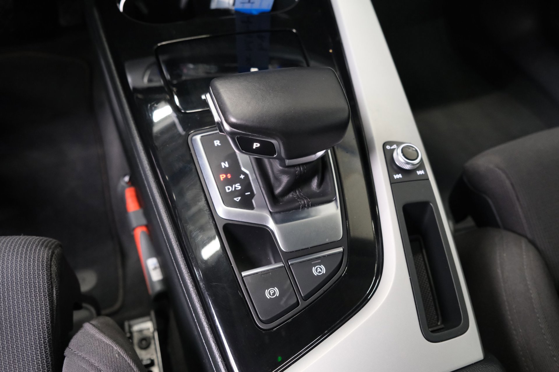 Audi A4 Avant 35 TFSI Launch edition Business (2020), foto 32