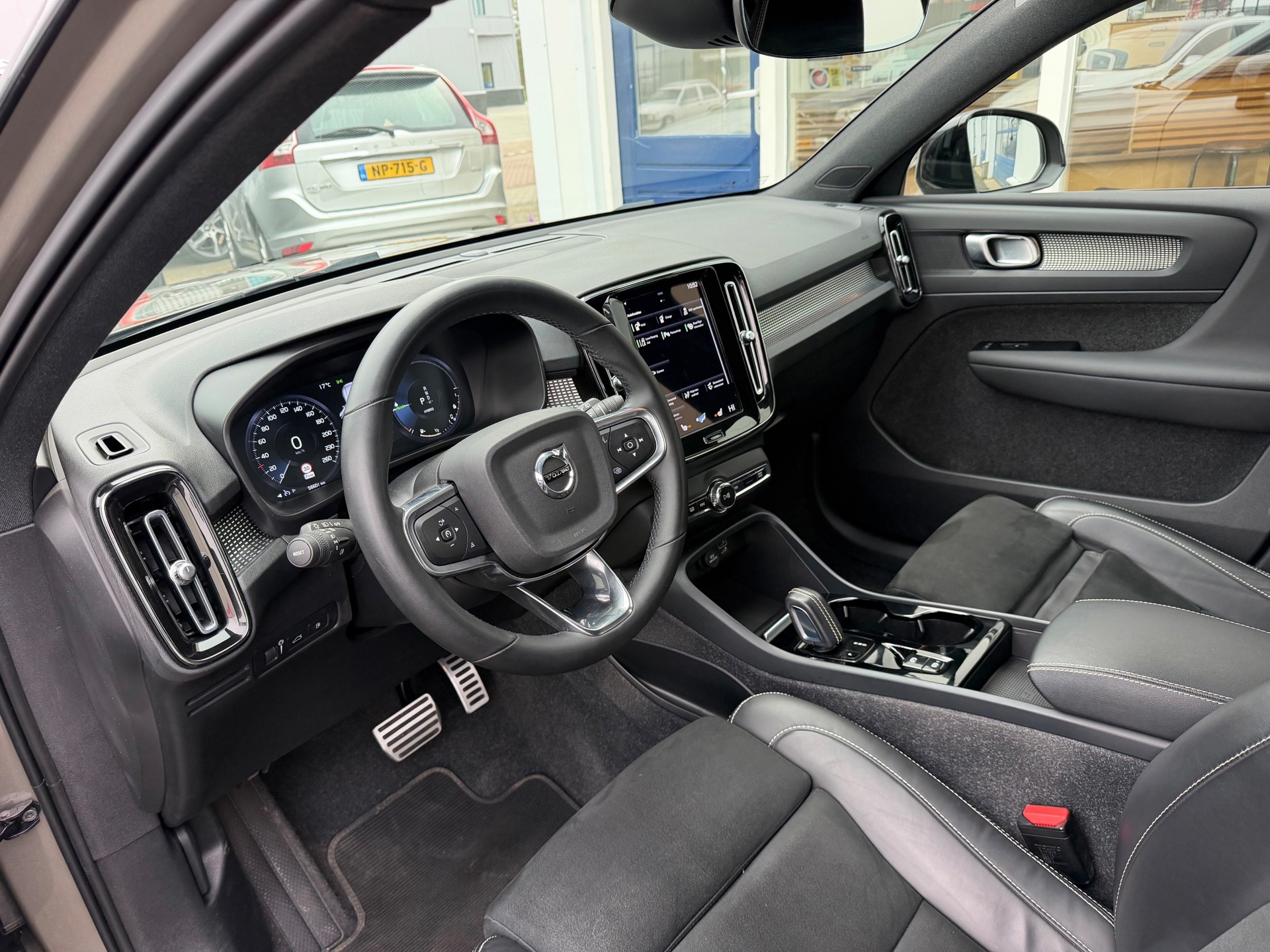 Volvo XC40 1.5 T4 Recharge R-Design (2021), foto 12