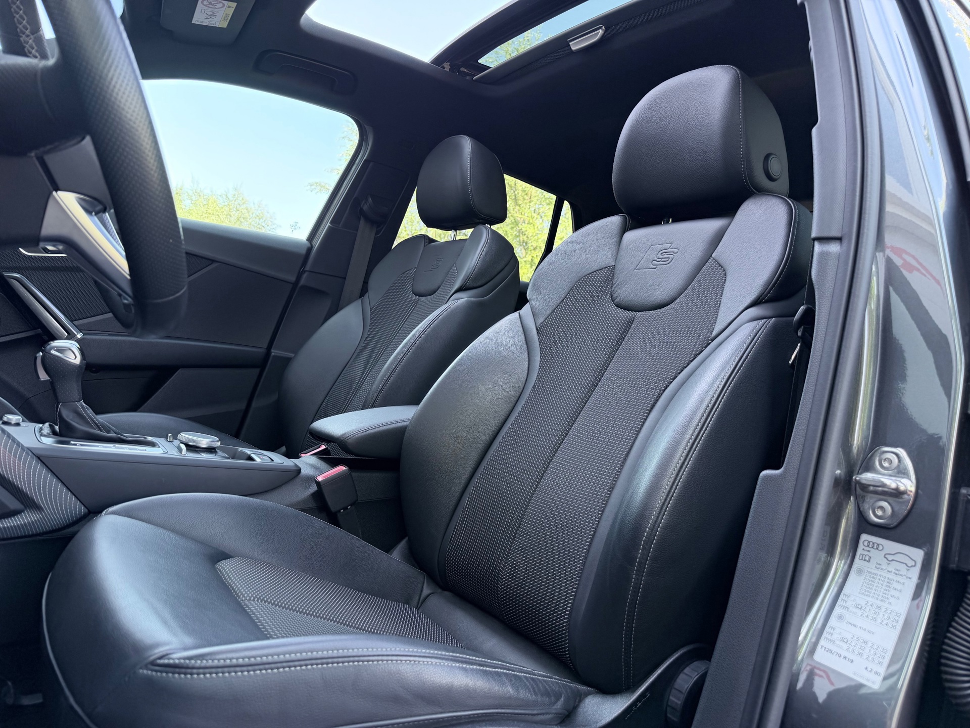 Audi Q2 35 TFSI S Edition (2023), foto 12