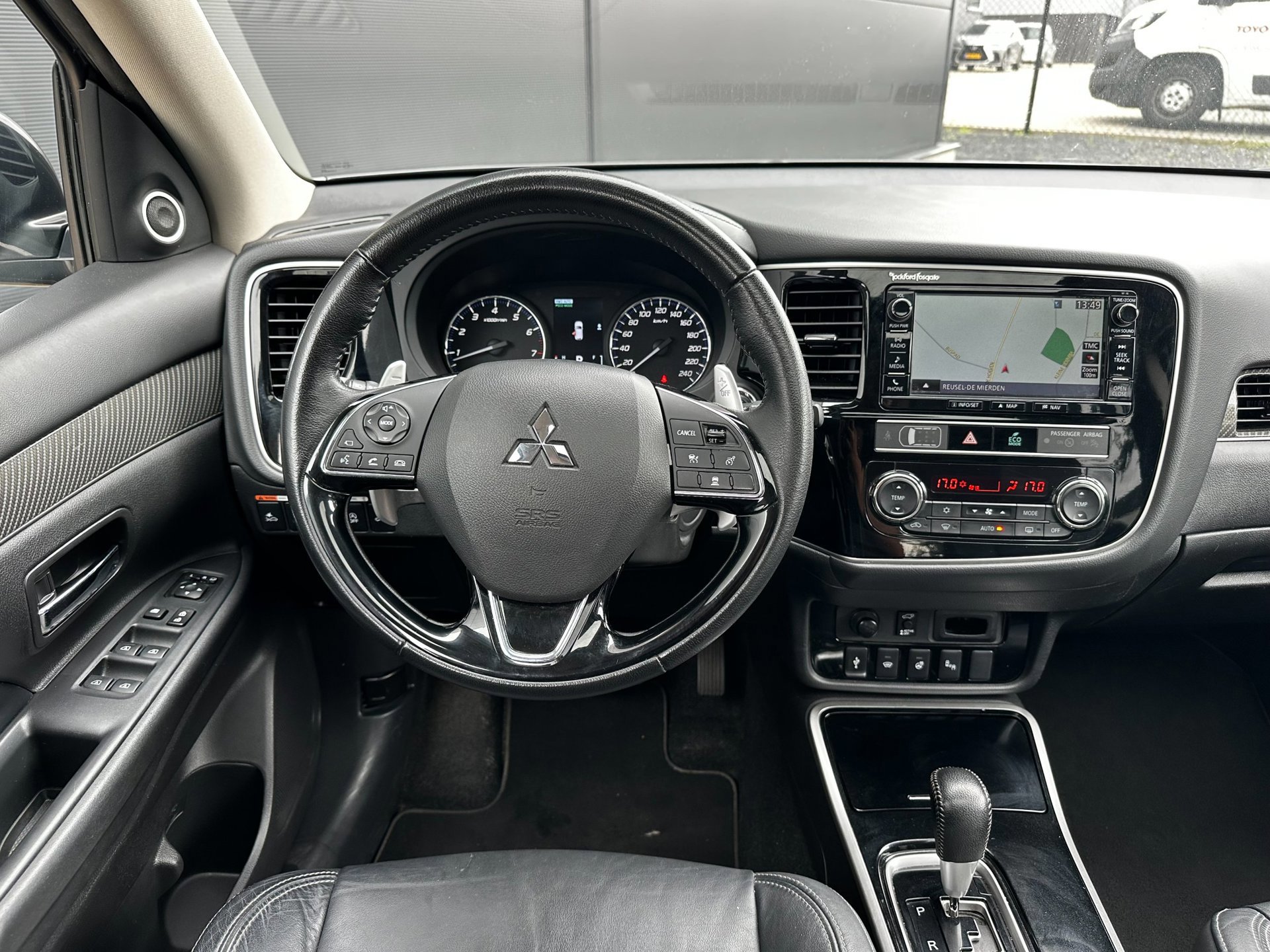 Mitsubishi Outlander 2.0 4WD 7p Intense (2019), foto 13