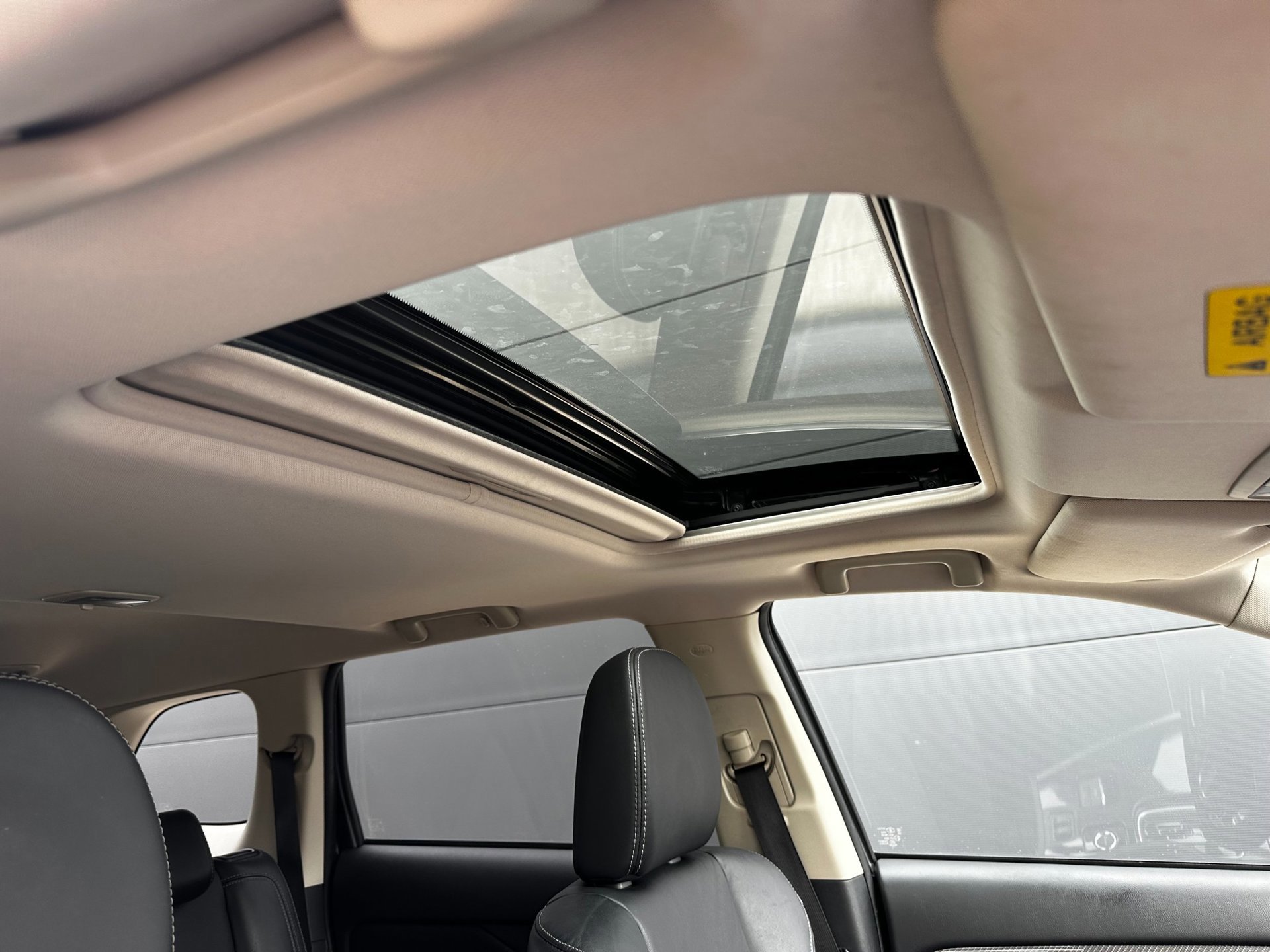 Mitsubishi Outlander 2.0 4WD 7p Intense (2019), foto 17