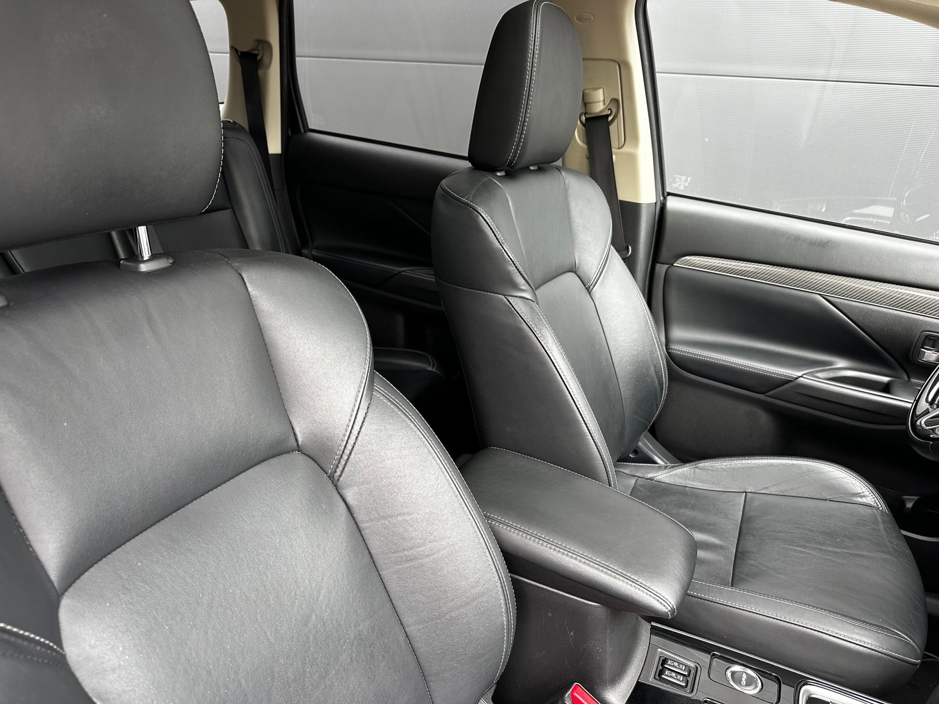 Mitsubishi Outlander 2.0 4WD 7p Intense (2019), foto 18