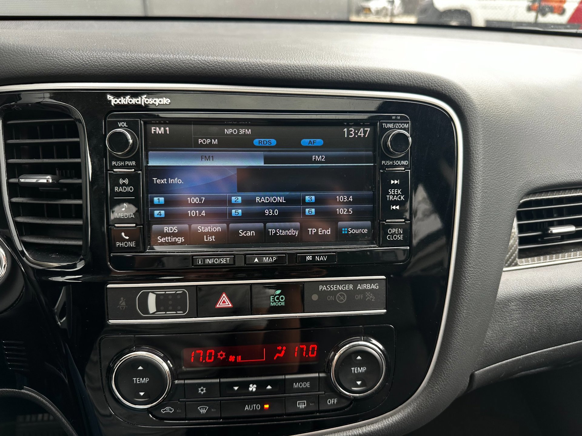 Mitsubishi Outlander 2.0 4WD 7p Intense (2019), foto 19