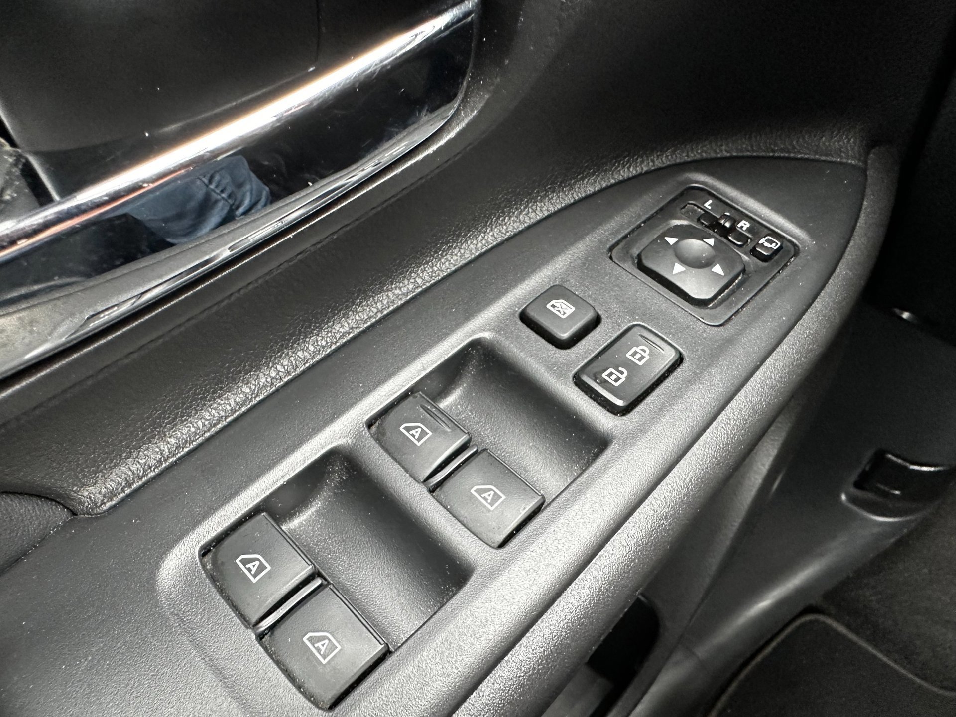 Mitsubishi Outlander 2.0 4WD 7p Intense (2019), foto 24