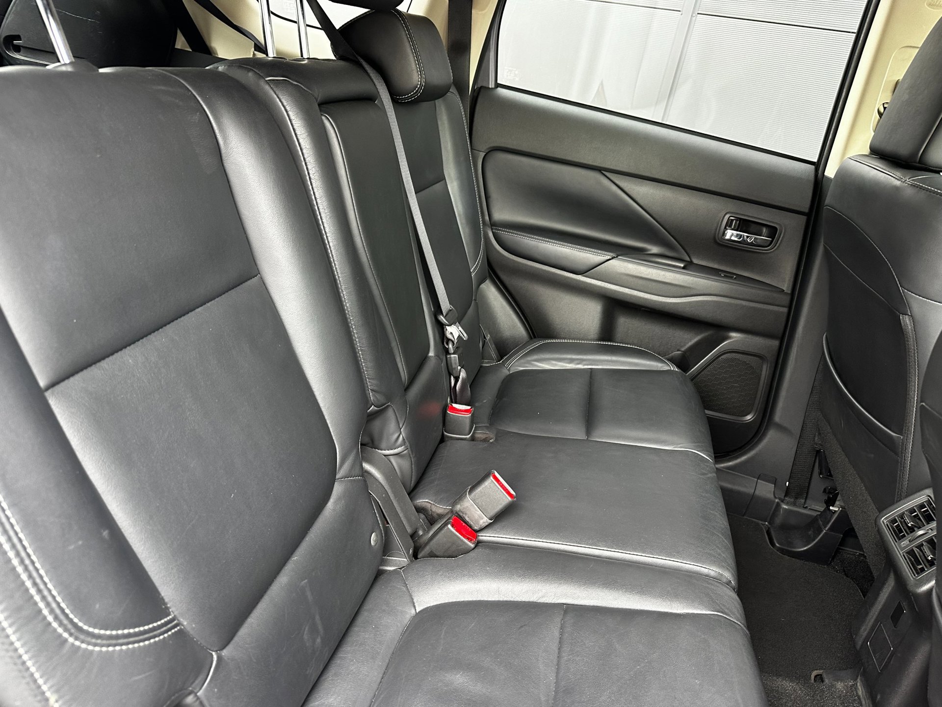 Mitsubishi Outlander 2.0 4WD 7p Intense (2019), foto 27