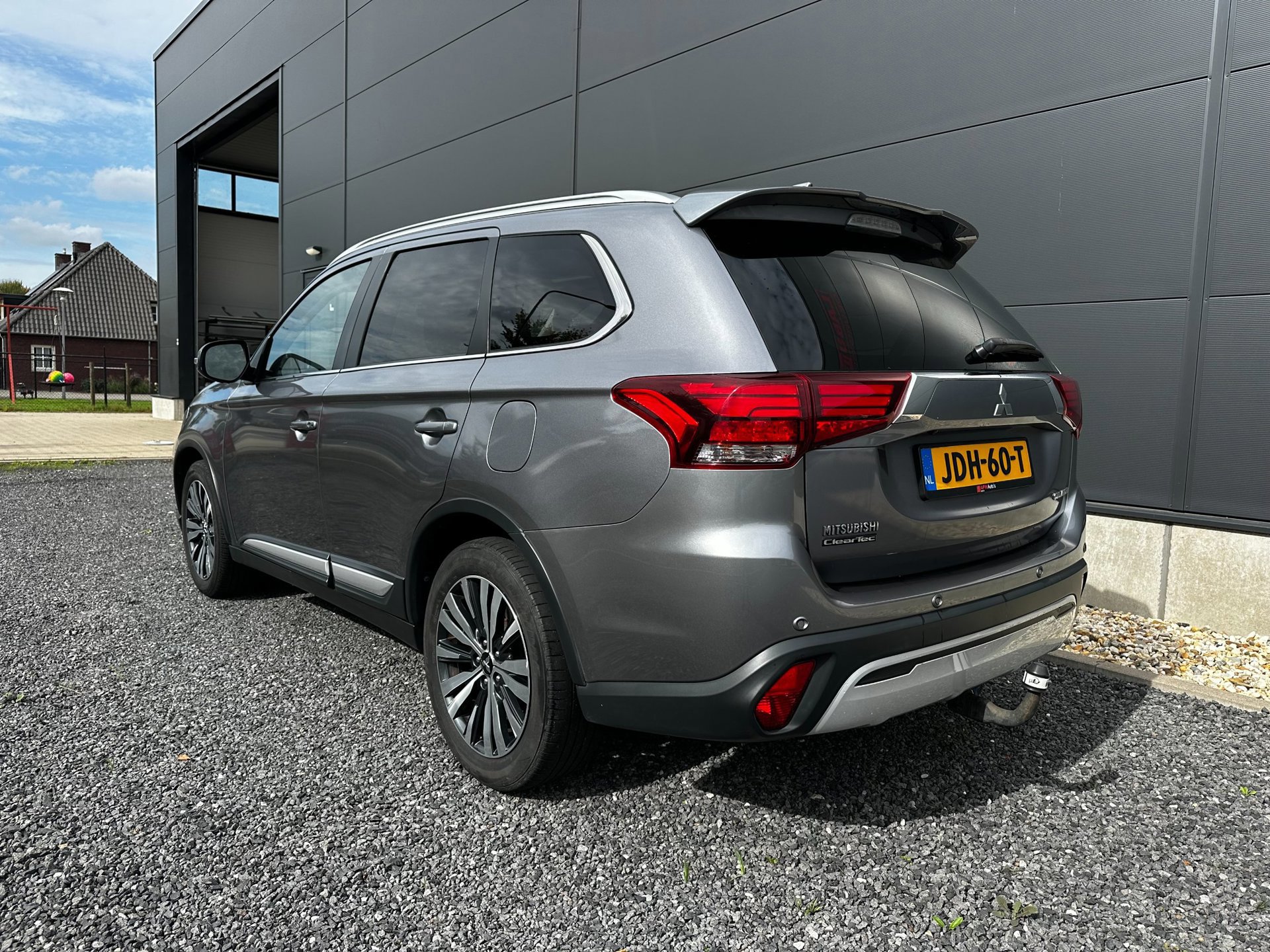 Mitsubishi Outlander 2.0 4WD 7p Intense (2019), foto 4