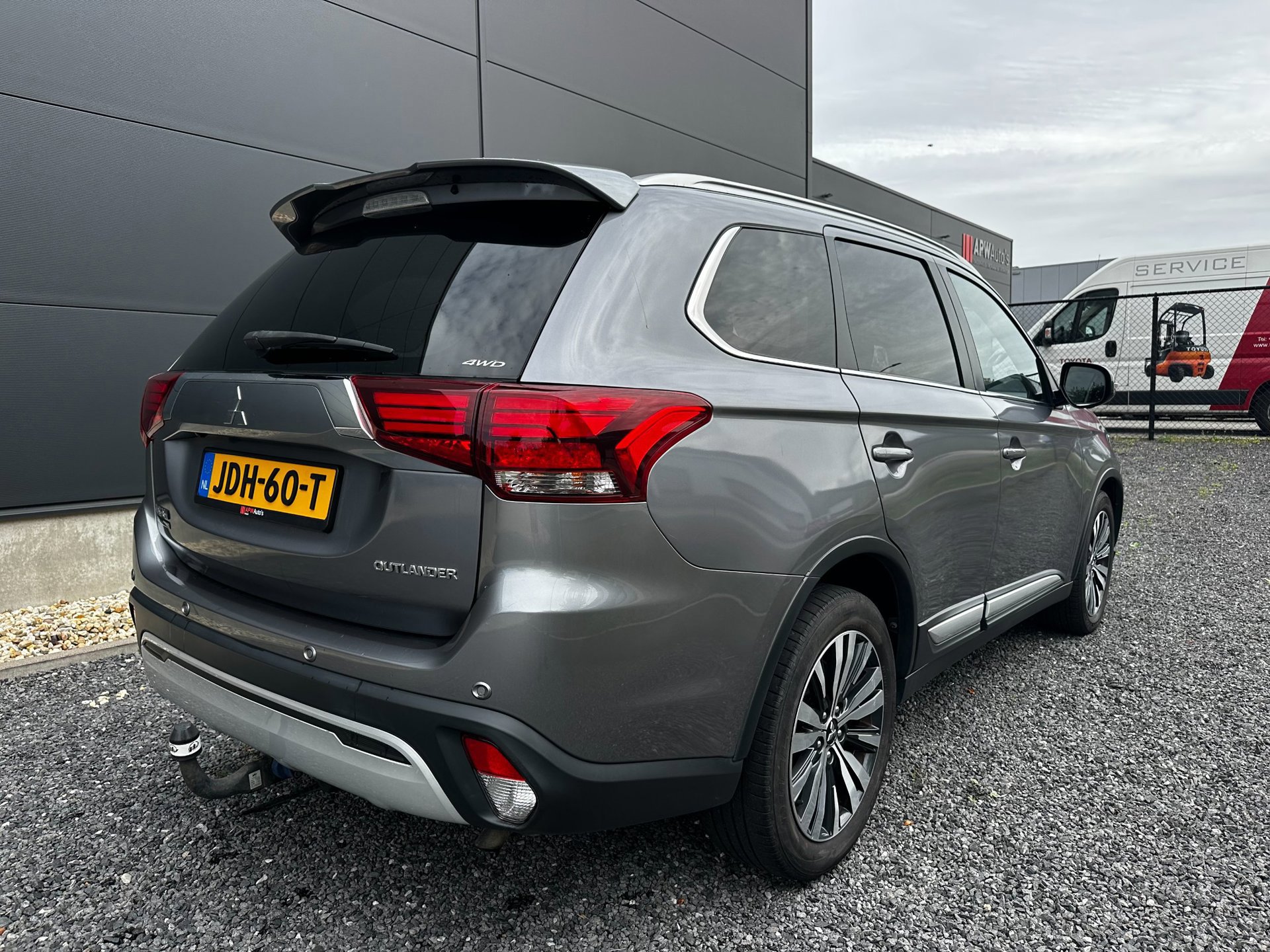 Mitsubishi Outlander 2.0 4WD 7p Intense (2019), foto 6