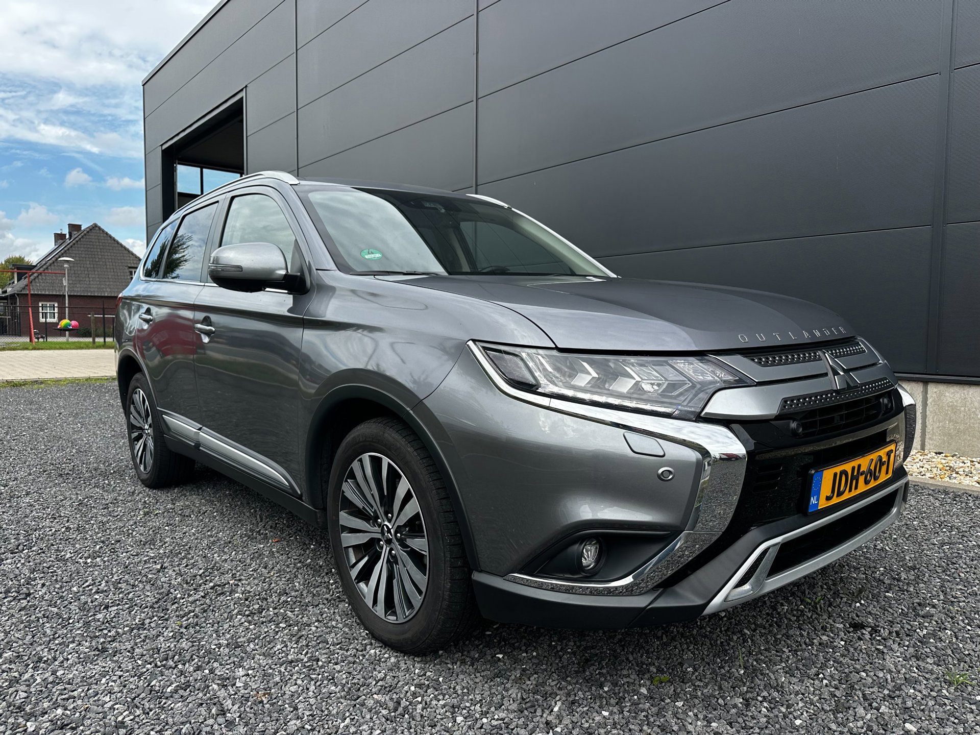 Mitsubishi Outlander 2.0 4WD 7p Intense (2019), foto 8