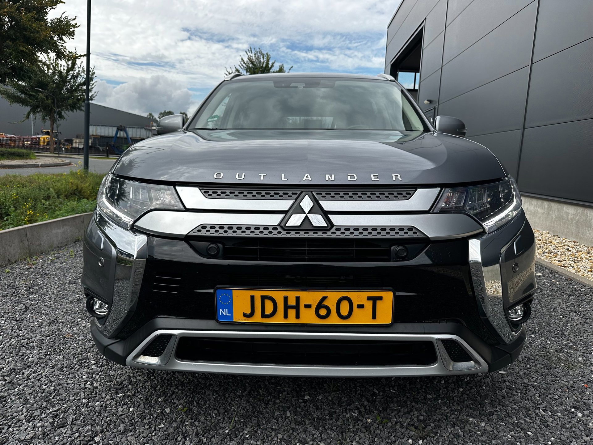 Mitsubishi Outlander 2.0 4WD 7p Intense (2019), foto 9