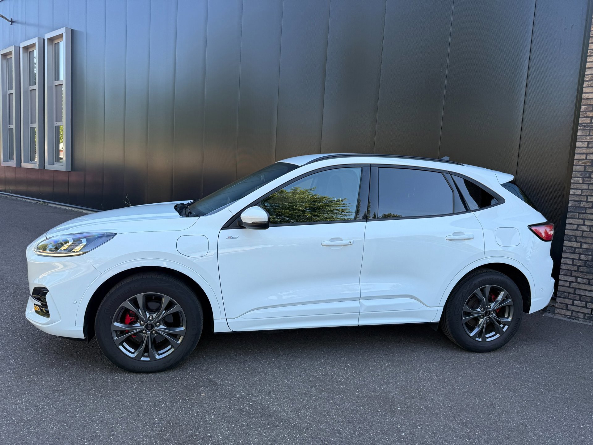 Ford Kuga 2.5 225pk PHEV ST-Line (2023), foto 2