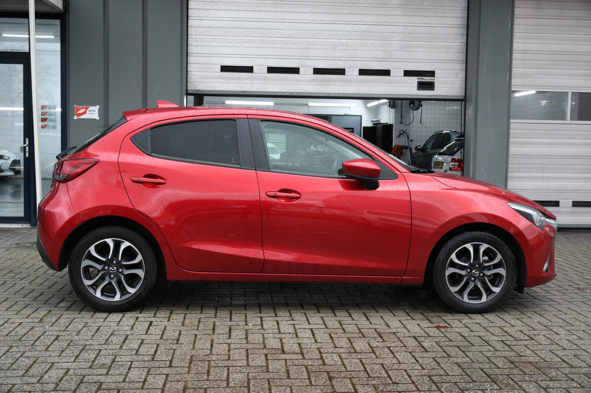 Mazda 2 1.5 Skyactiv-D GT-M (2017), foto 8