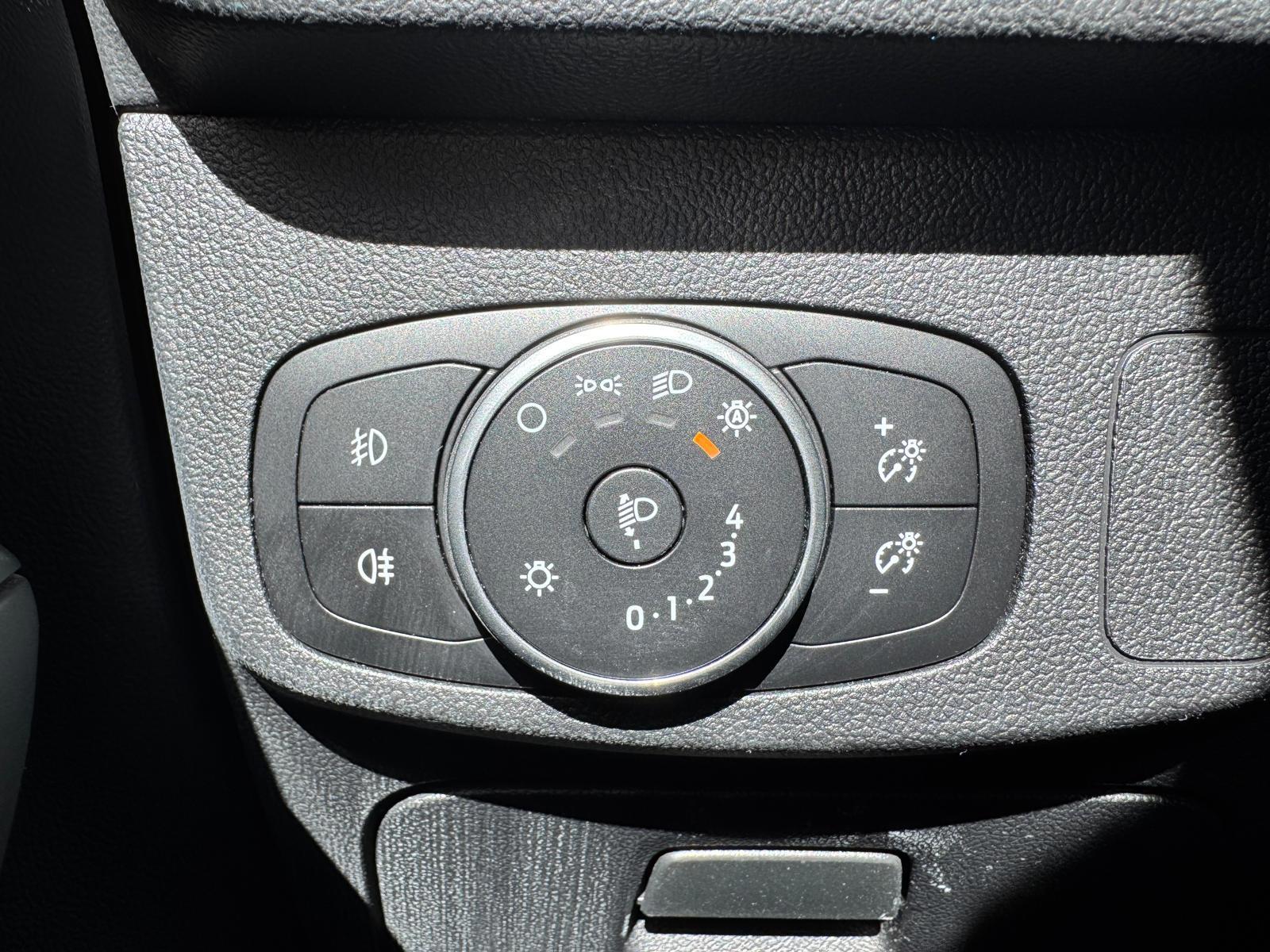 Ford Focus 1.0 EcoBoost ST Line Business (2020), foto 24