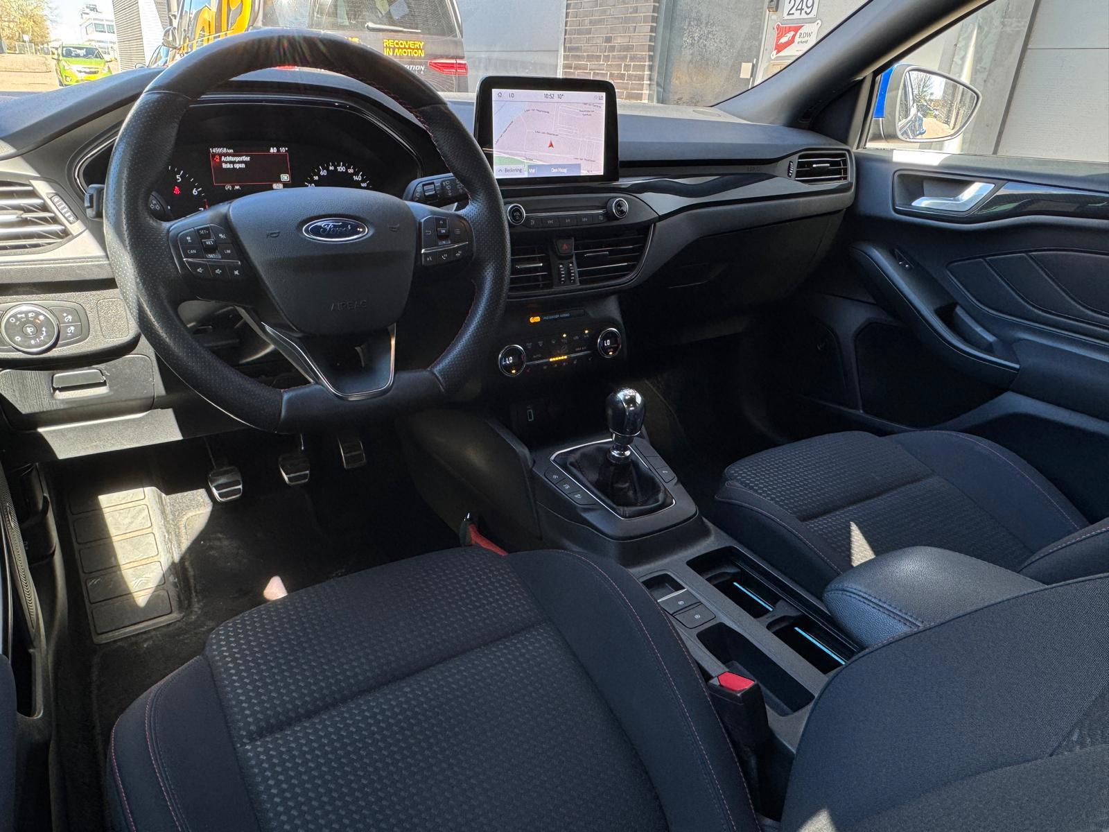 Ford Focus 1.0 EcoBoost ST Line Business (2020), foto 7