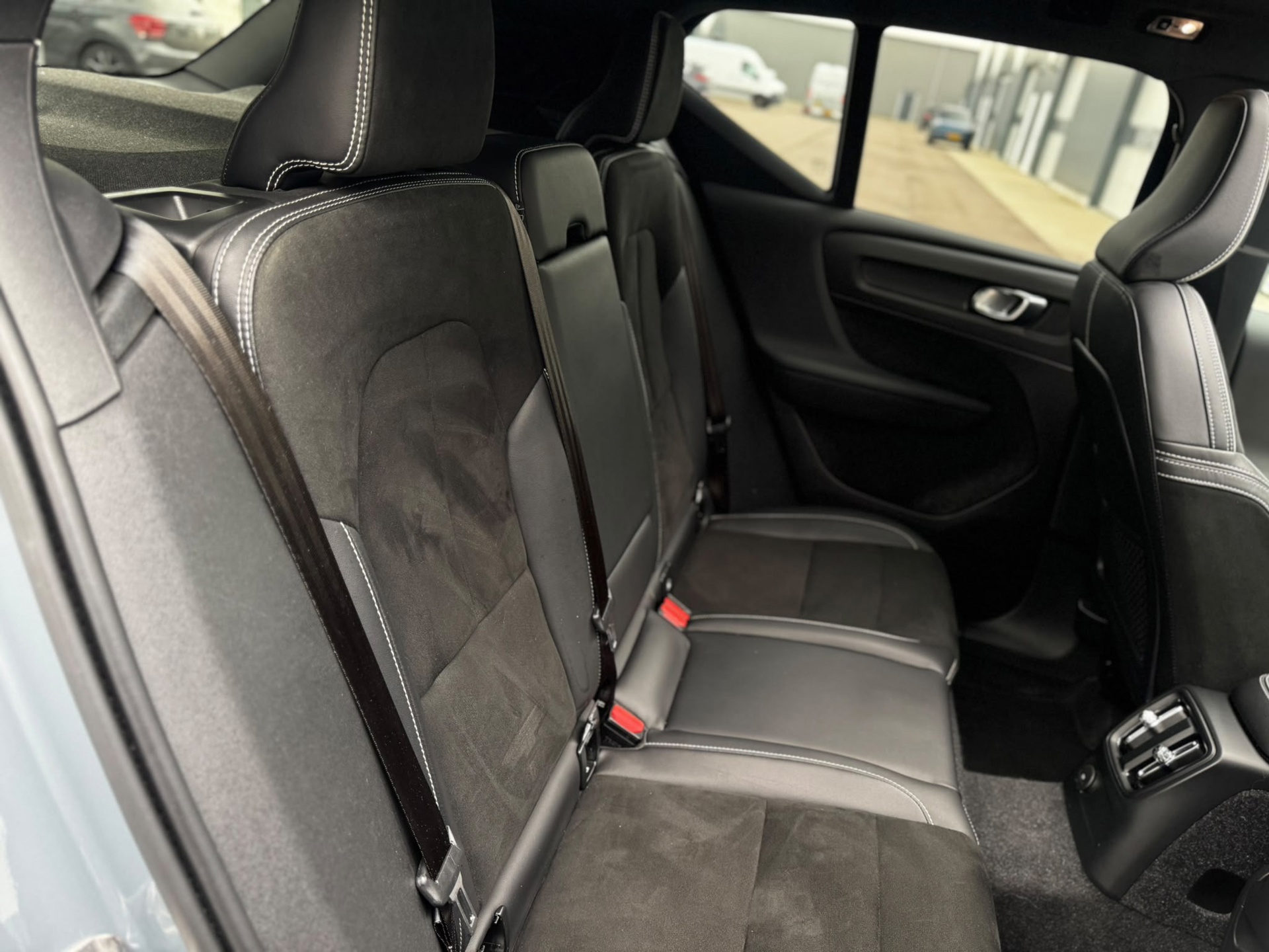 Volvo XC40 1.5 T4 Recharge Inscription Expression (2022), foto 19