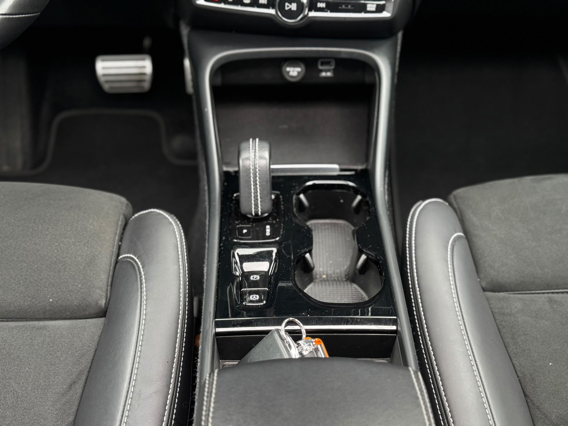 Volvo XC40 1.5 T4 Recharge Inscription Expression (2022), foto 21