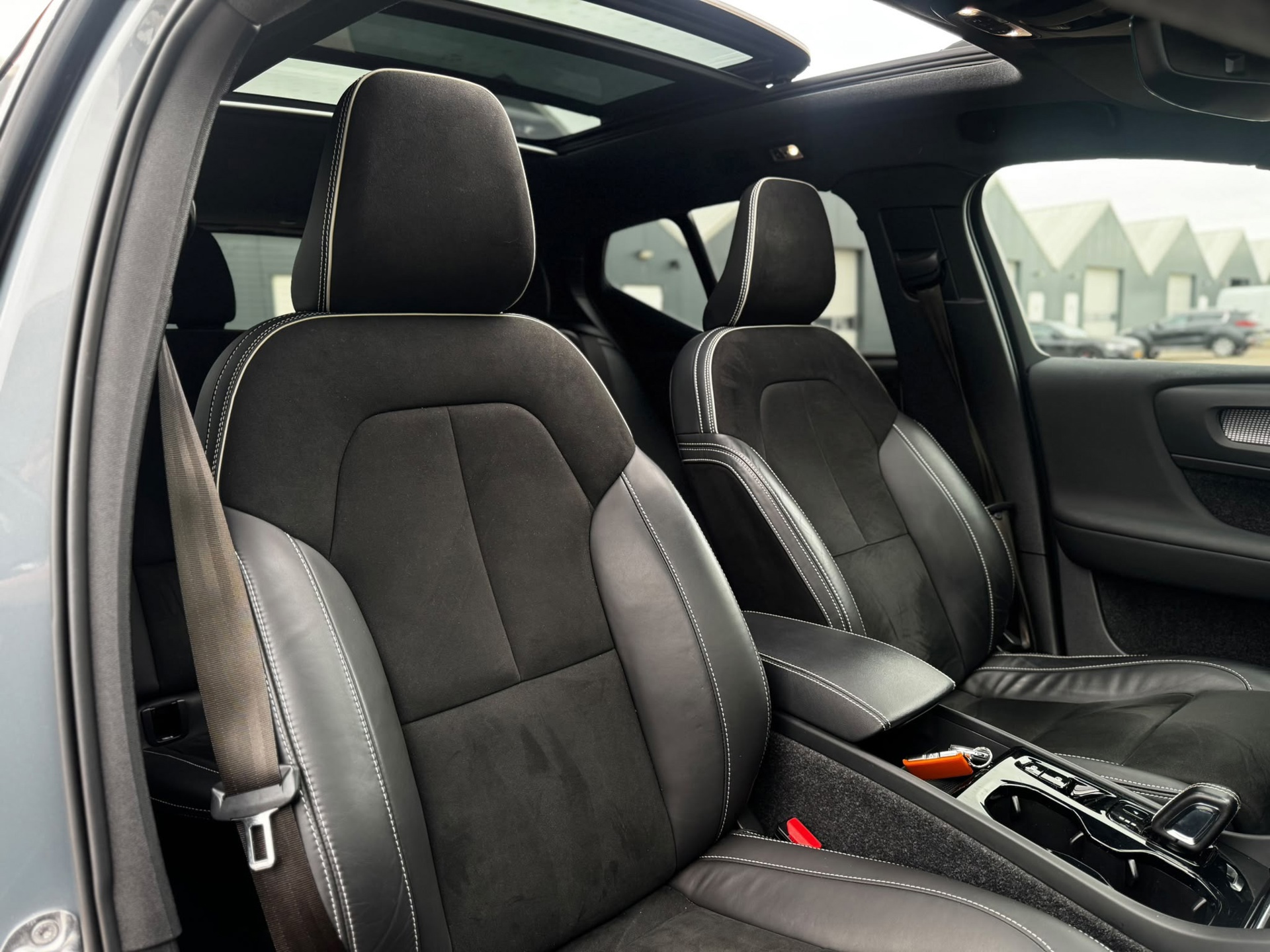 Volvo XC40 1.5 T4 Recharge Inscription Expression (2022), foto 25
