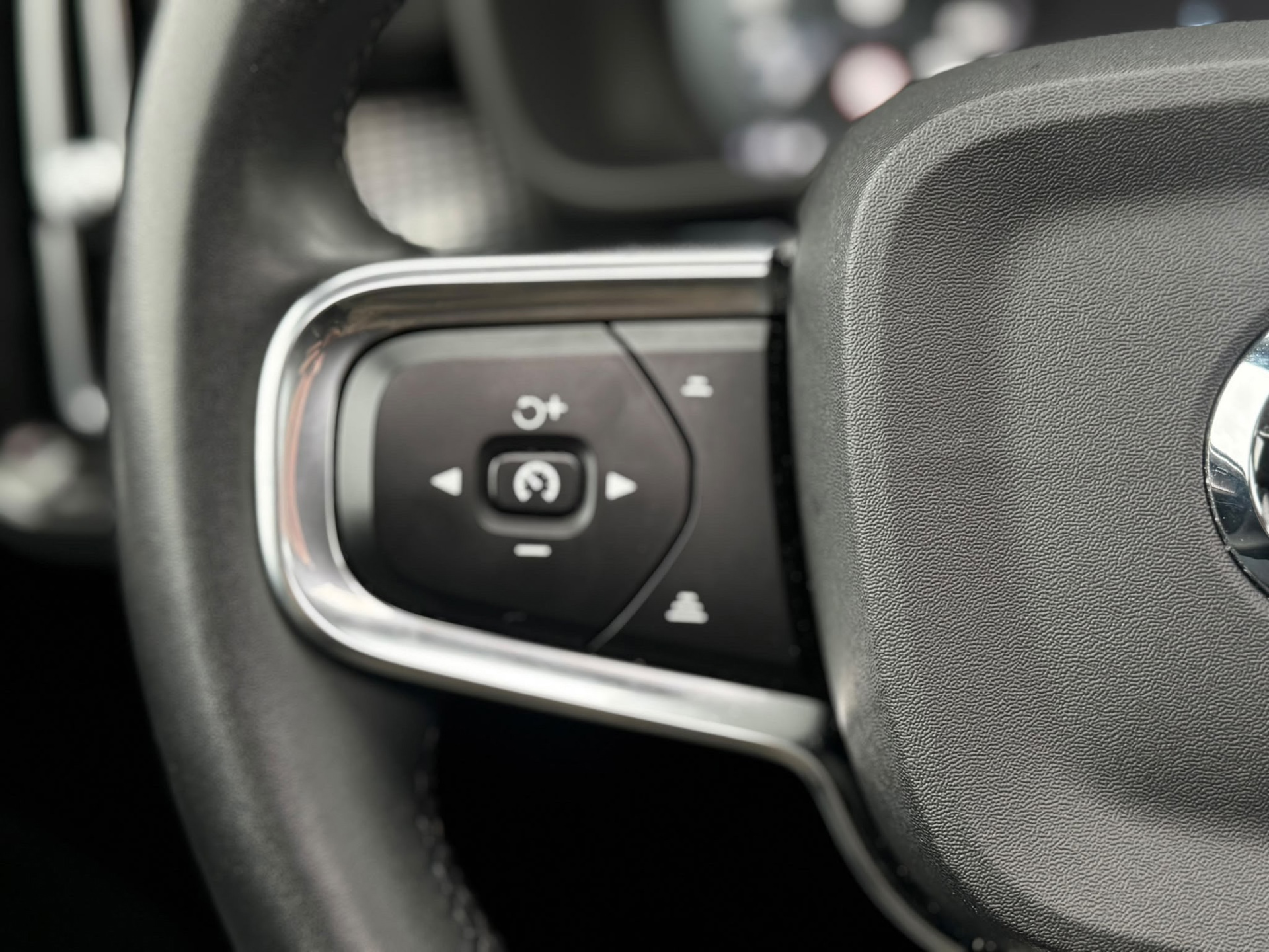 Volvo XC40 1.5 T4 Recharge Inscription Expression (2022), foto 27