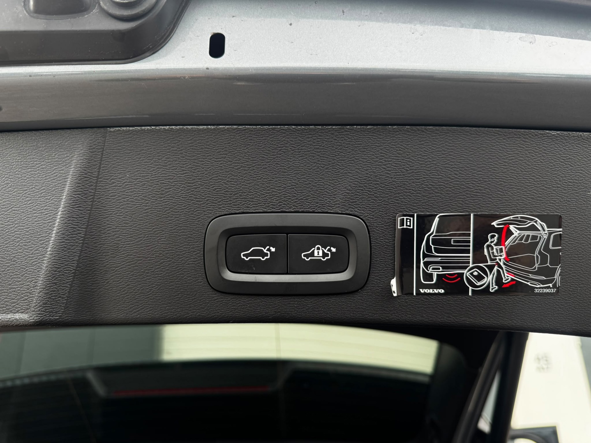 Volvo XC40 1.5 T4 Recharge Inscription Expression (2022), foto 31