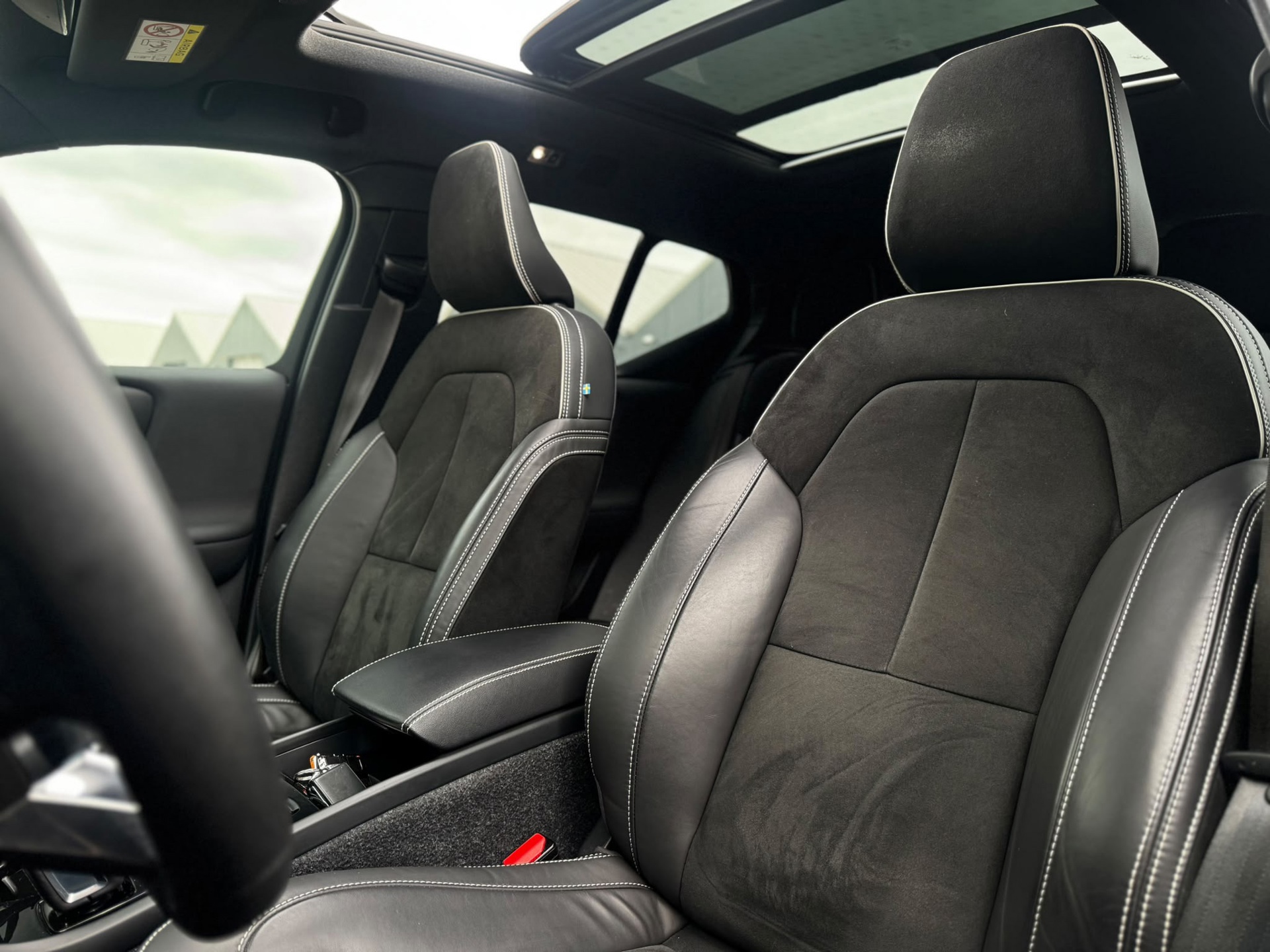 Volvo XC40 1.5 T4 Recharge Inscription Expression (2022), foto 10