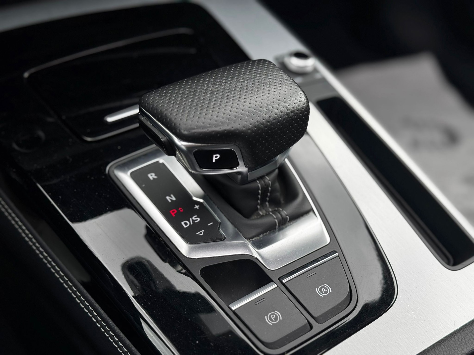 Audi Q5 55 TFSI e S-Line (2023), foto 25