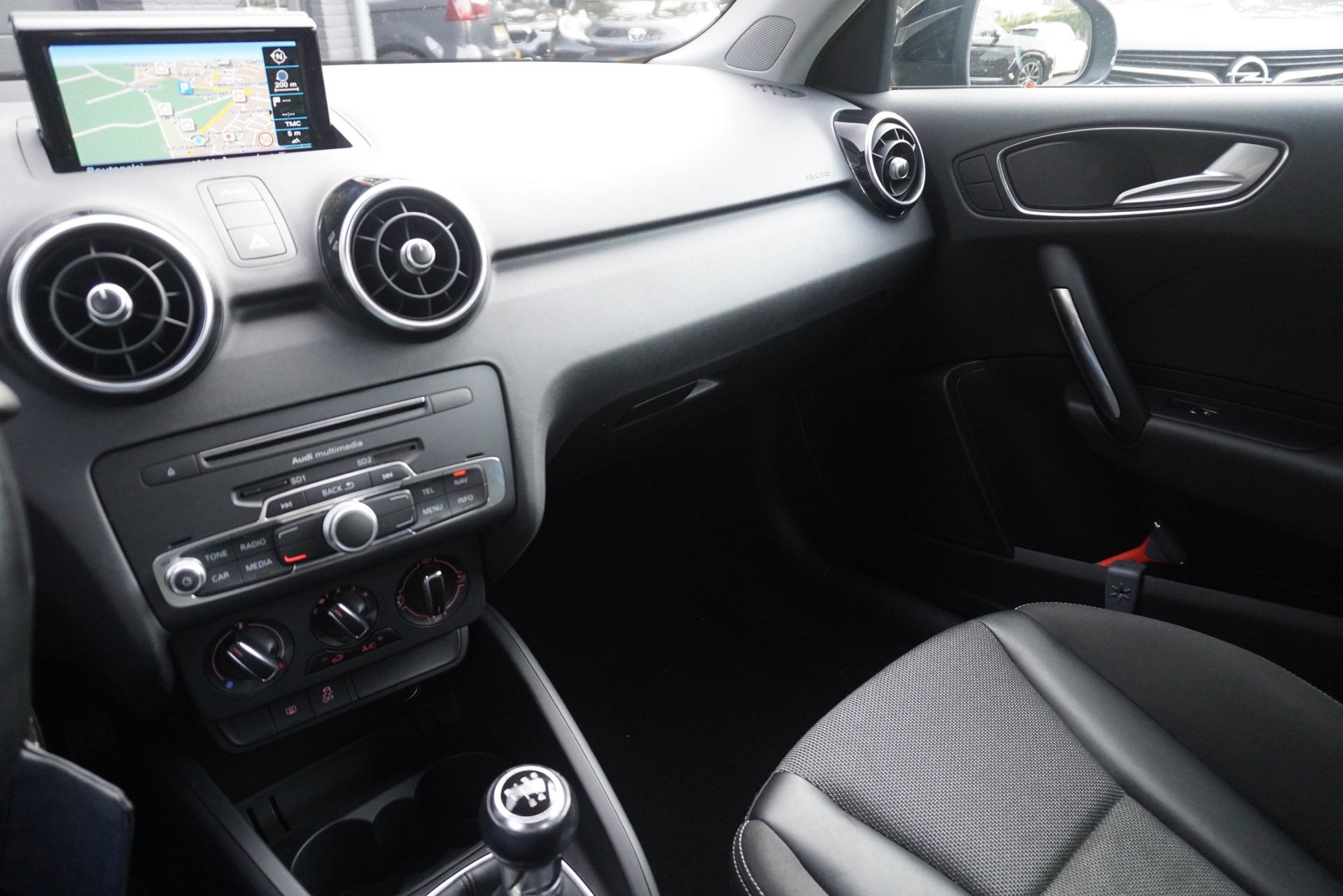 Audi A1 Sportback 1.0 TFSI Adrenalin (2017), foto 19