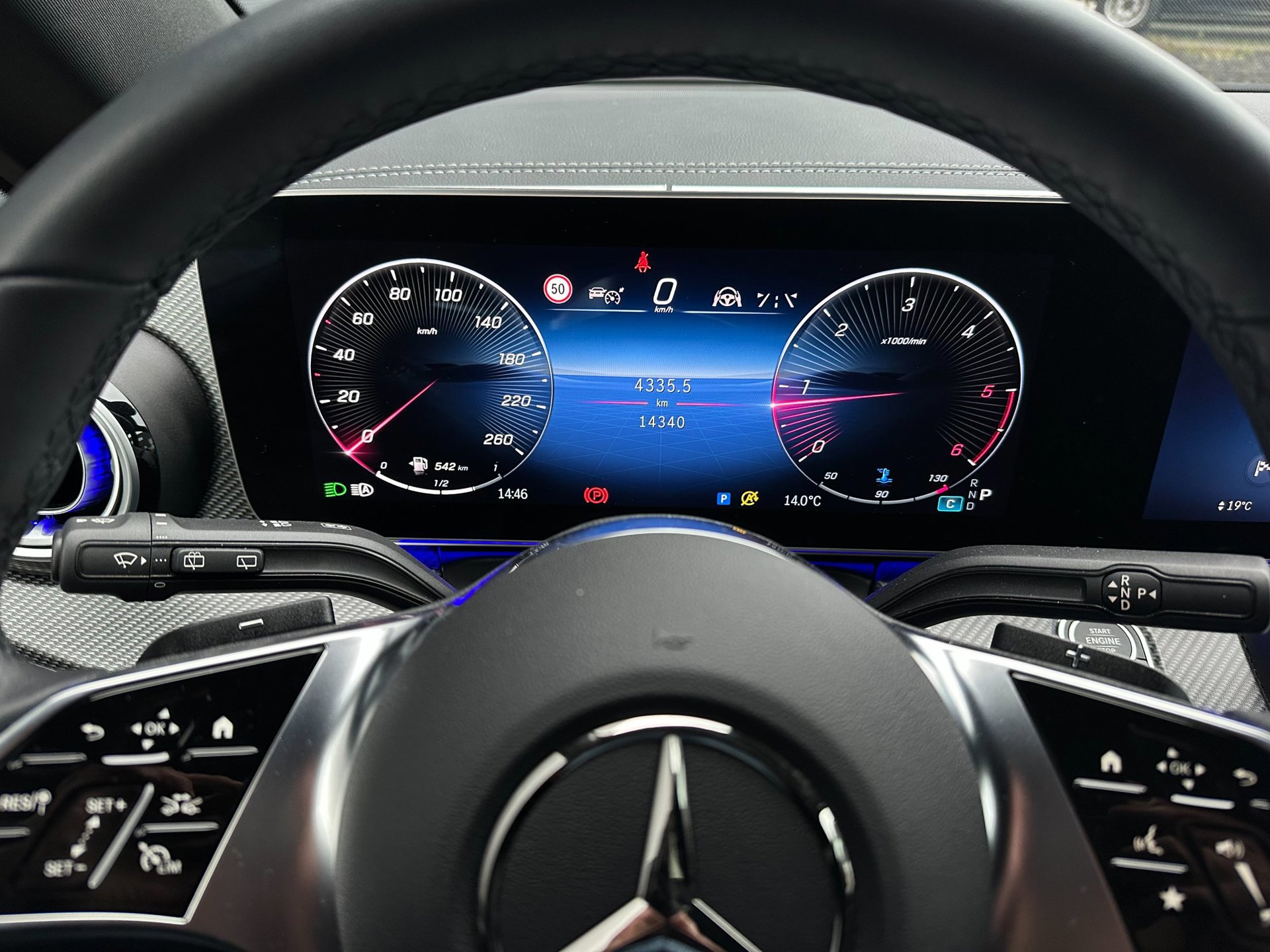 Mercedes-Benz V-klasse 300d 4-MATIC Extra Lang Avantgarde Edition AMG Line (2025), foto 18