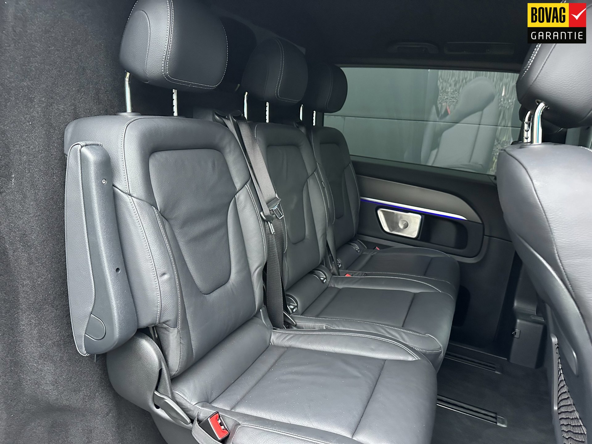 Mercedes-Benz V-klasse 300d 4-MATIC Extra Lang Avantgarde Edition AMG Line (2025), foto 31