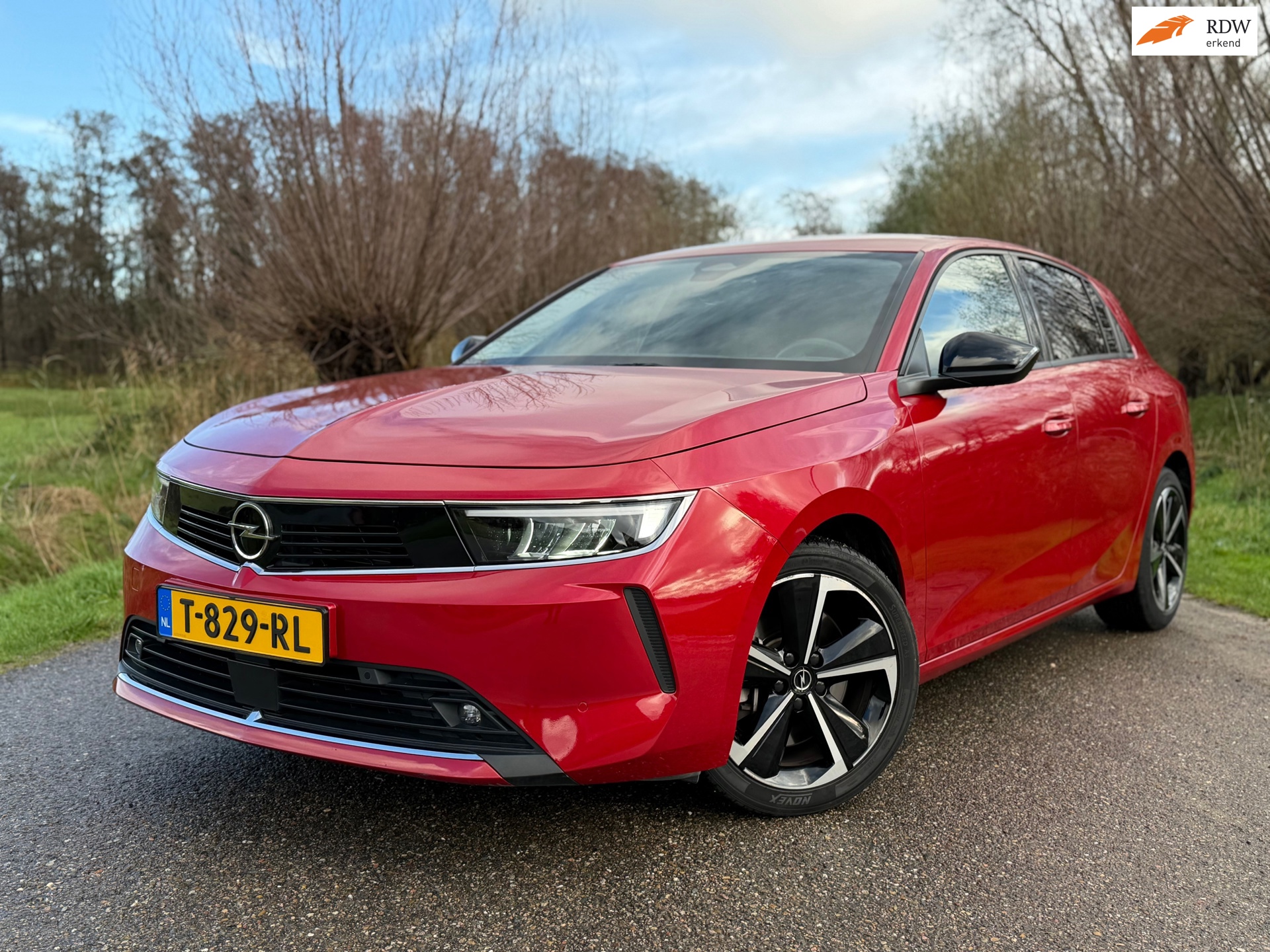 Opel Astra 1.6 Hybrid Edition (2022), foto 1