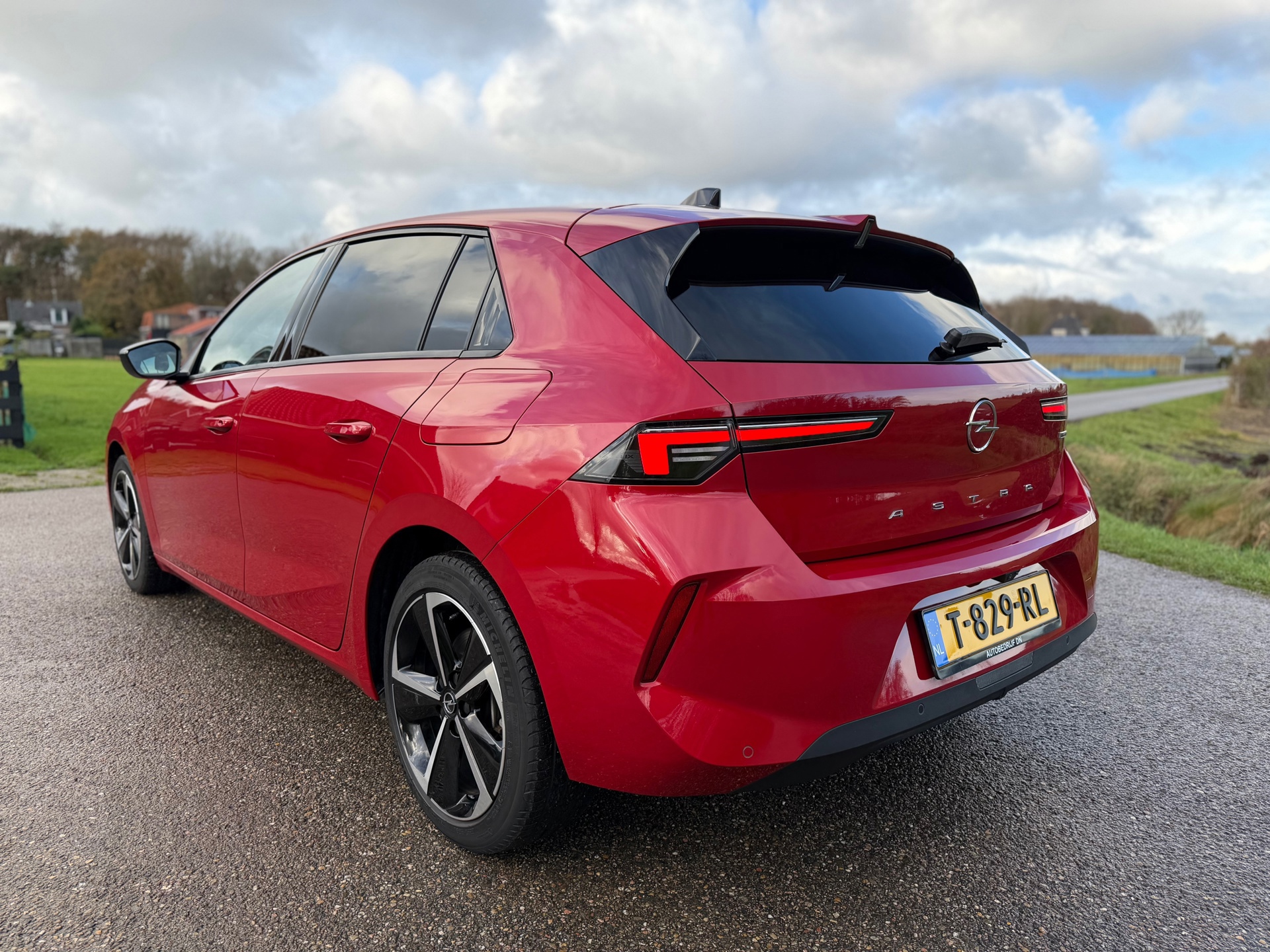 Opel Astra 1.6 Hybrid Edition (2022), foto 4