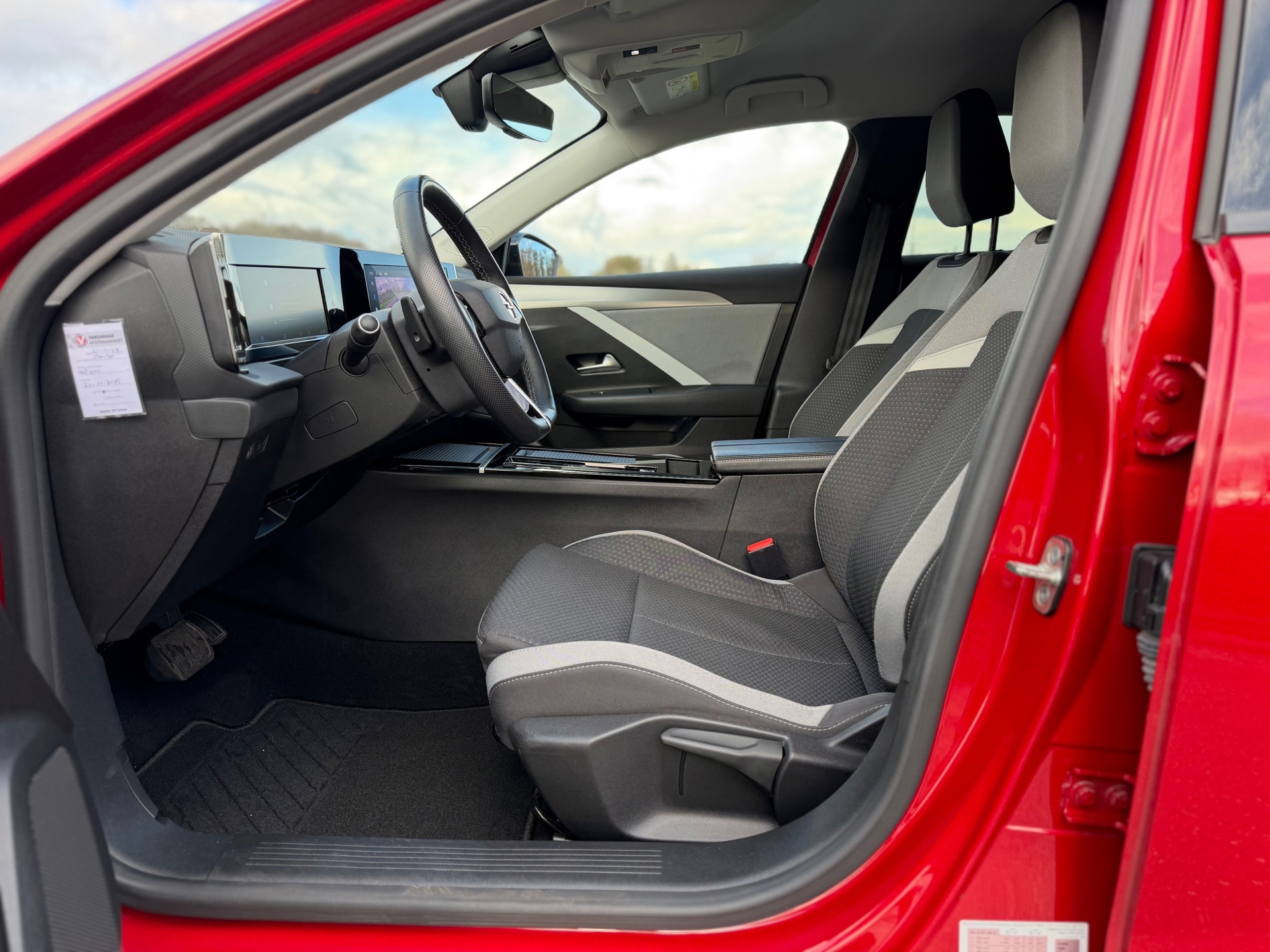 Opel Astra 1.6 Hybrid Edition (2022), foto 7