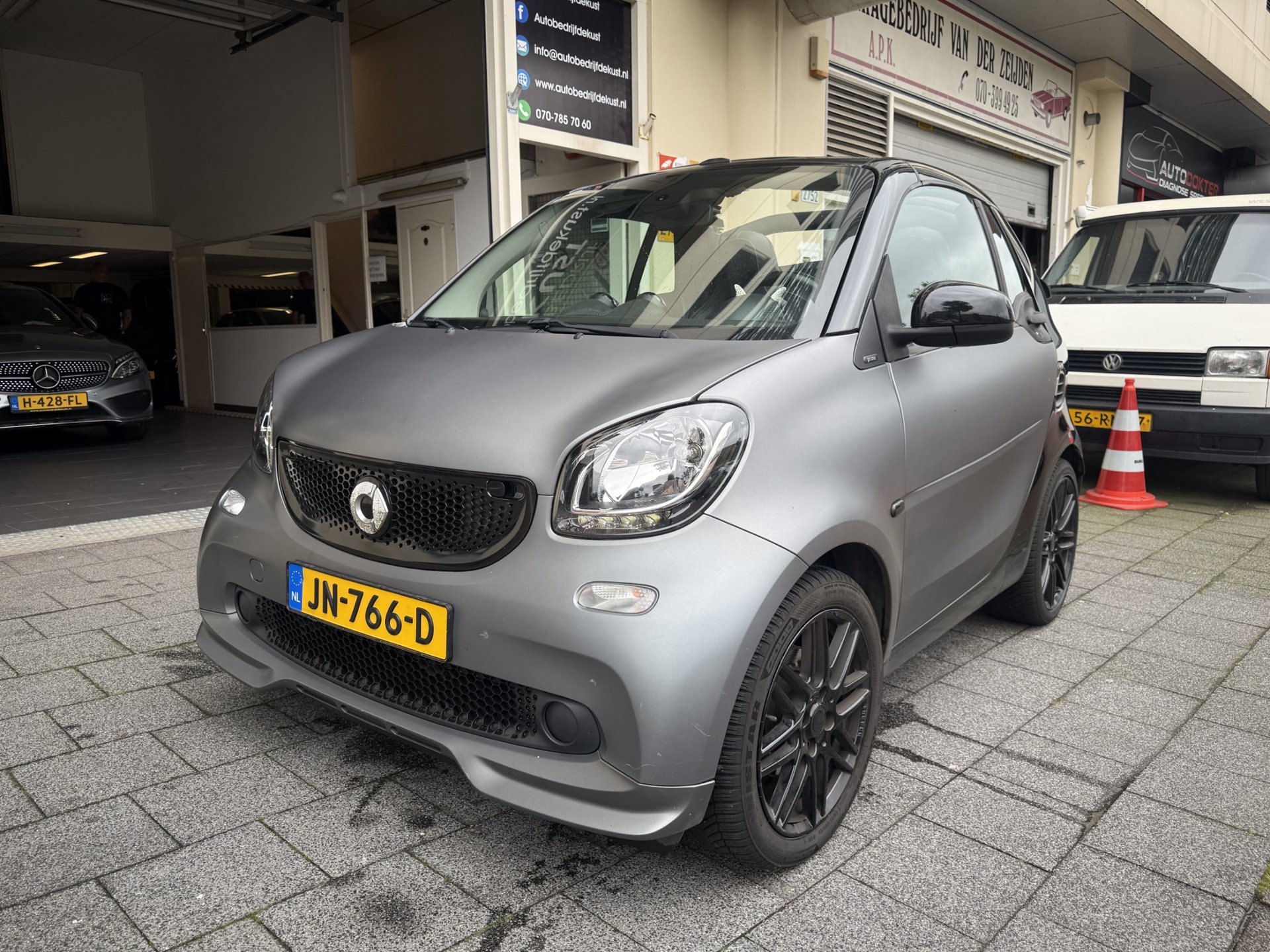 Smart Fortwo Cabrio 1.0 AUT Turbo Brabus (2016), foto 2