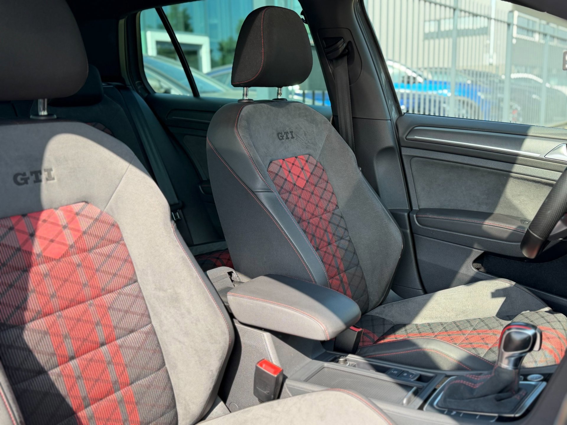 Volkswagen Golf 2.0 TSI GTI TCR 2019 DSG (2019), foto 15