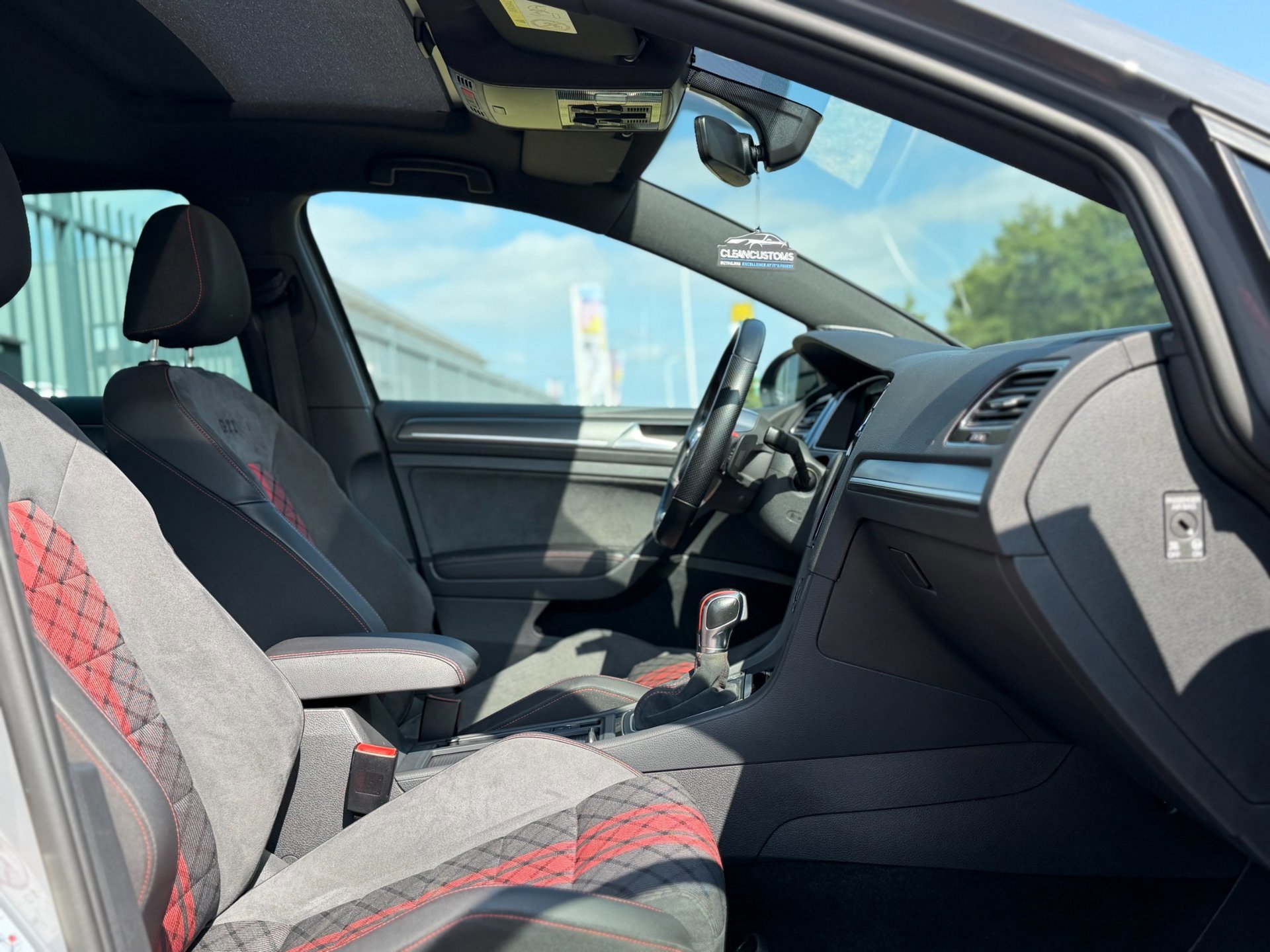 Volkswagen Golf 2.0 TSI GTI TCR 2019 DSG (2019), foto 17