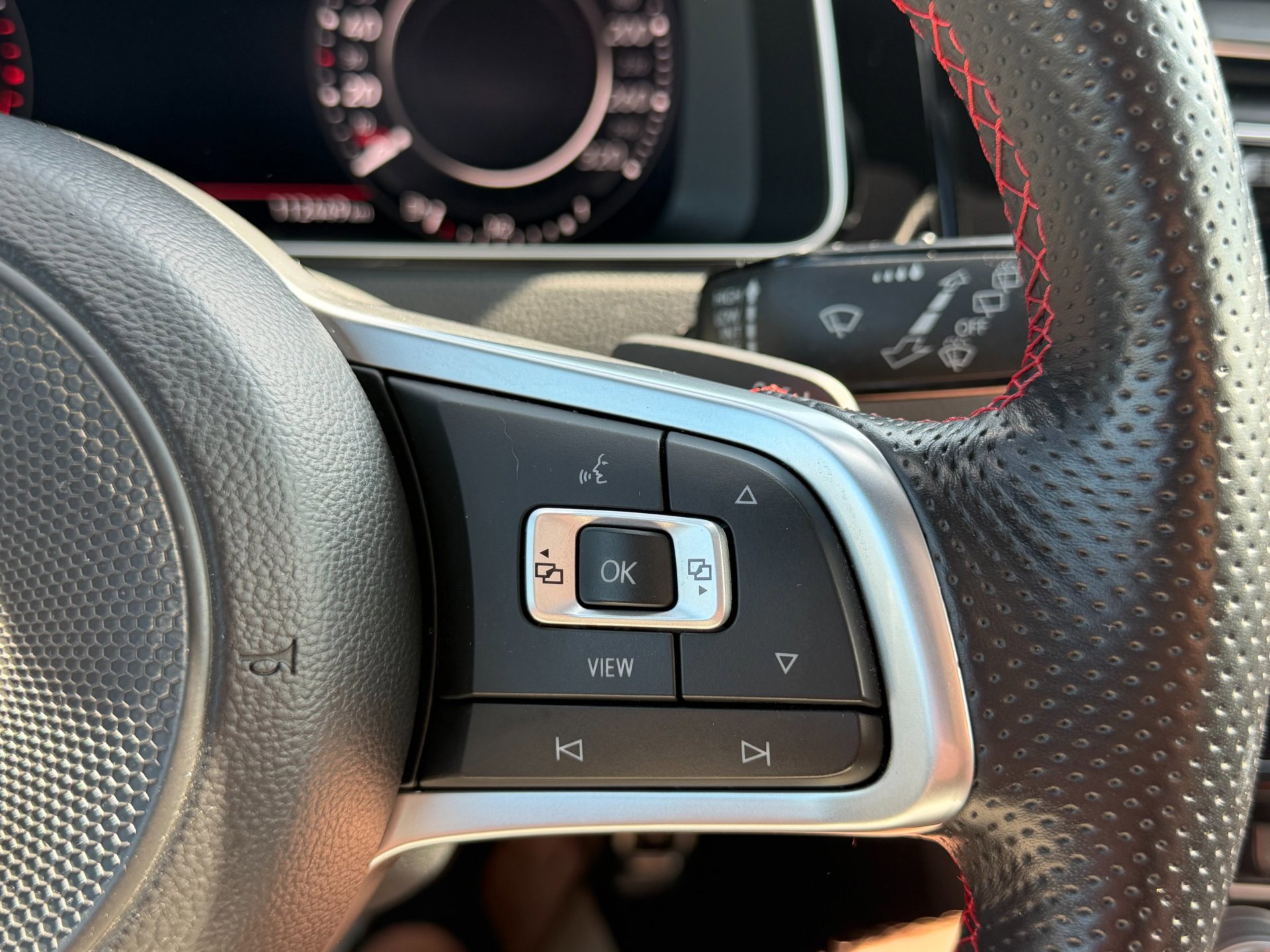 Volkswagen Golf 2.0 TSI GTI TCR 2019 DSG (2019), foto 25