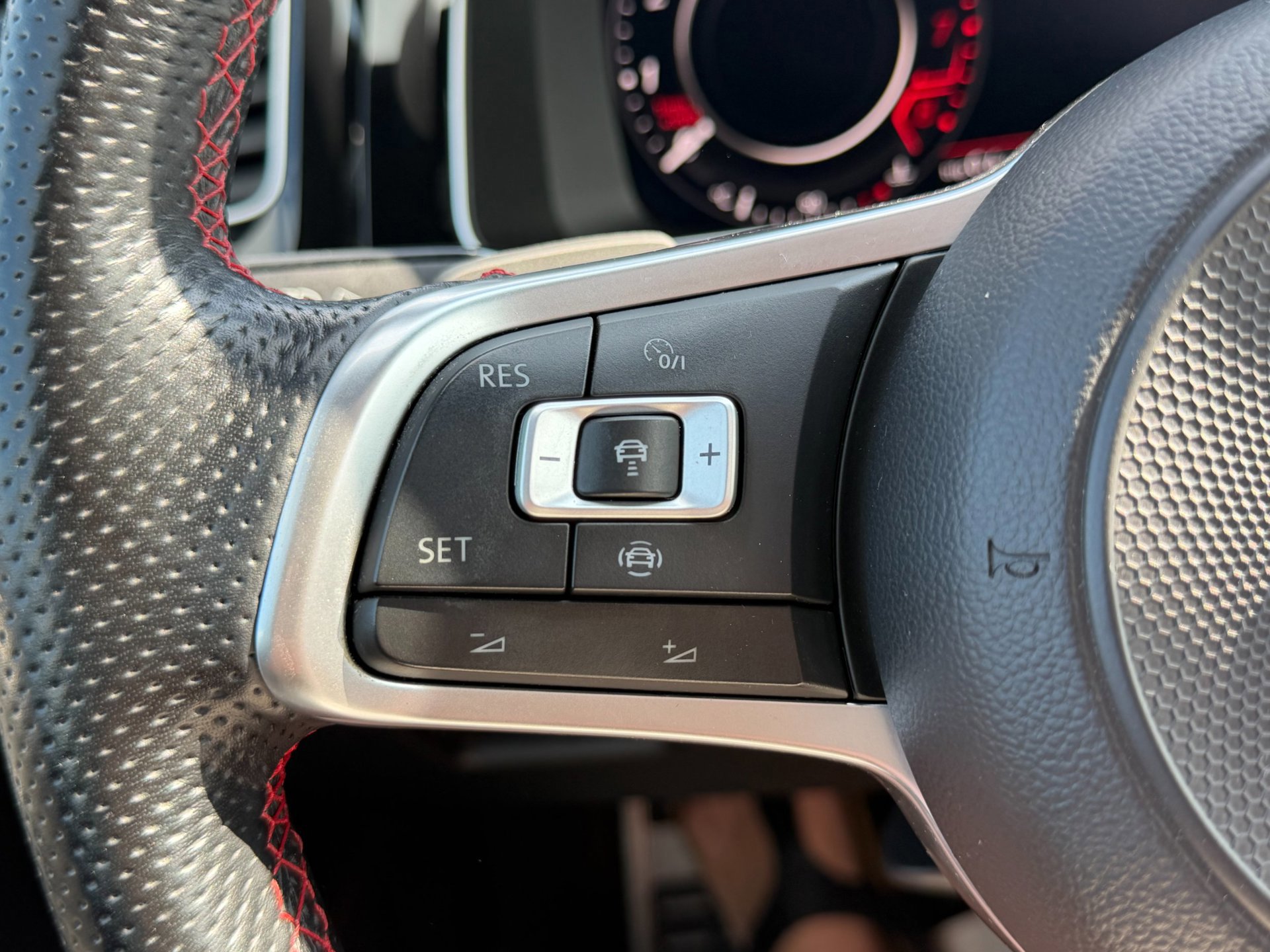 Volkswagen Golf 2.0 TSI GTI TCR 2019 DSG (2019), foto 26