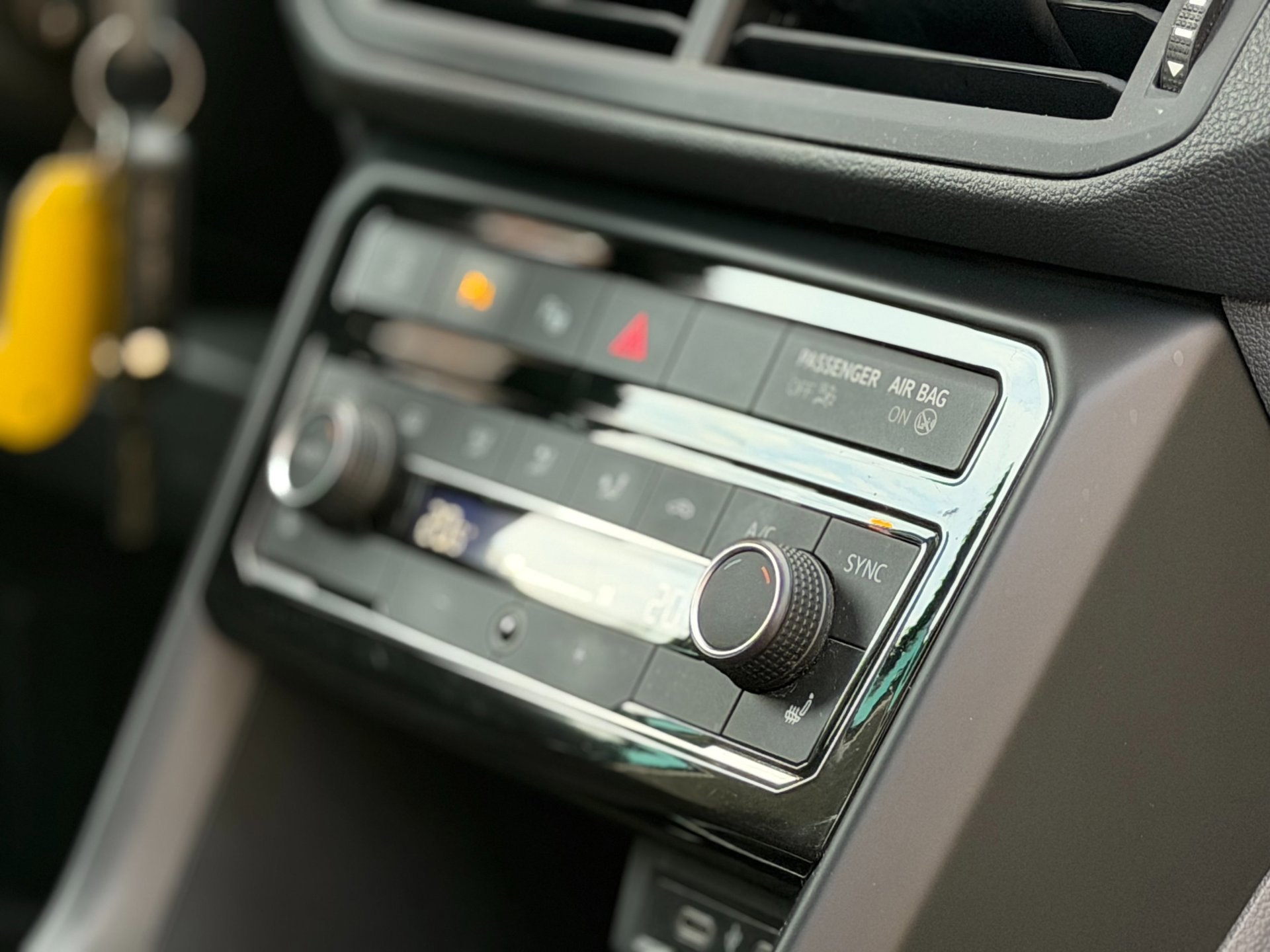 Volkswagen T-Cross 1.0 TSI Life Business (2020), foto 15