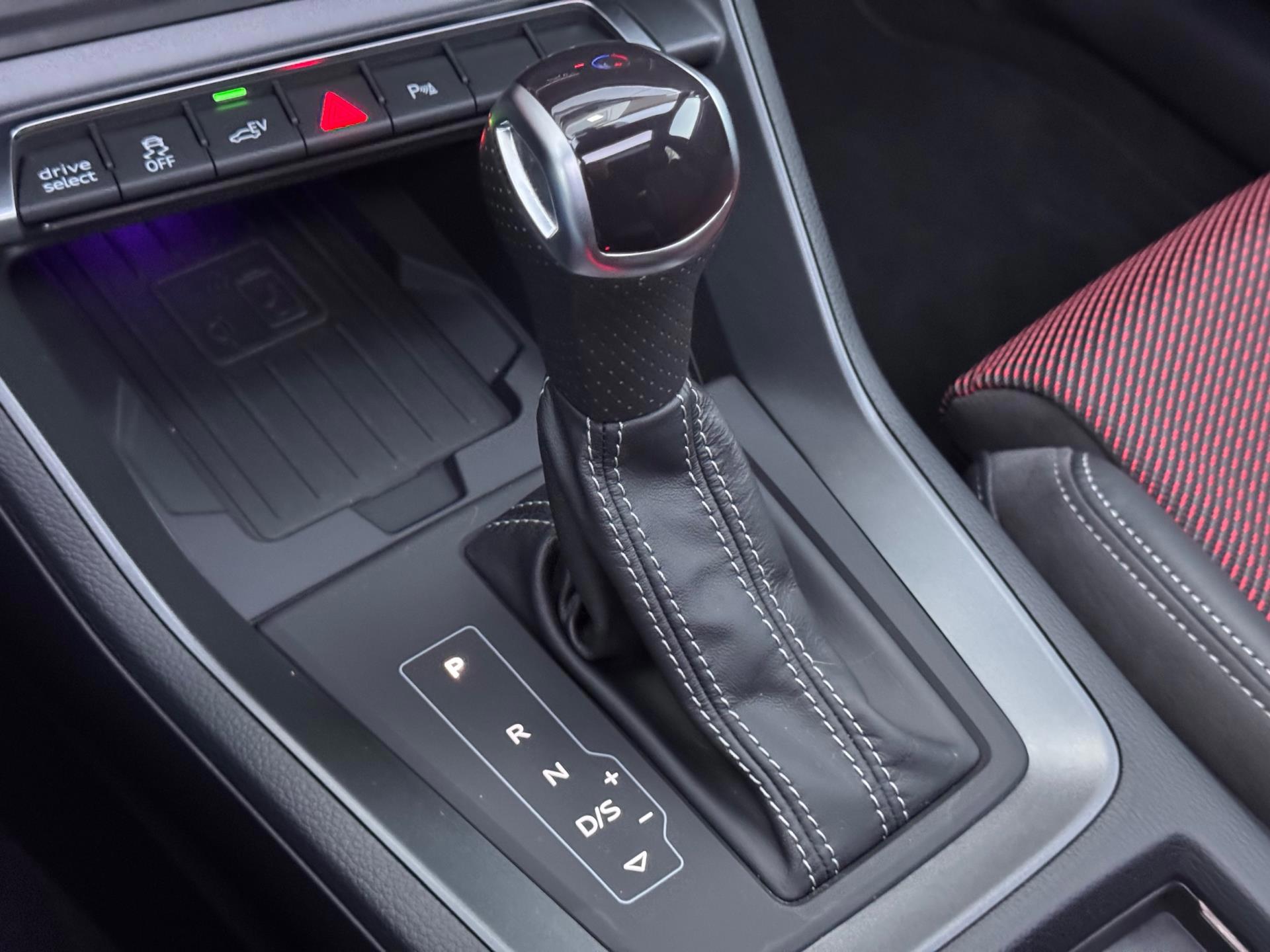 Audi Q3 Sportback 45 TFSI e S Edition (2022), foto 23