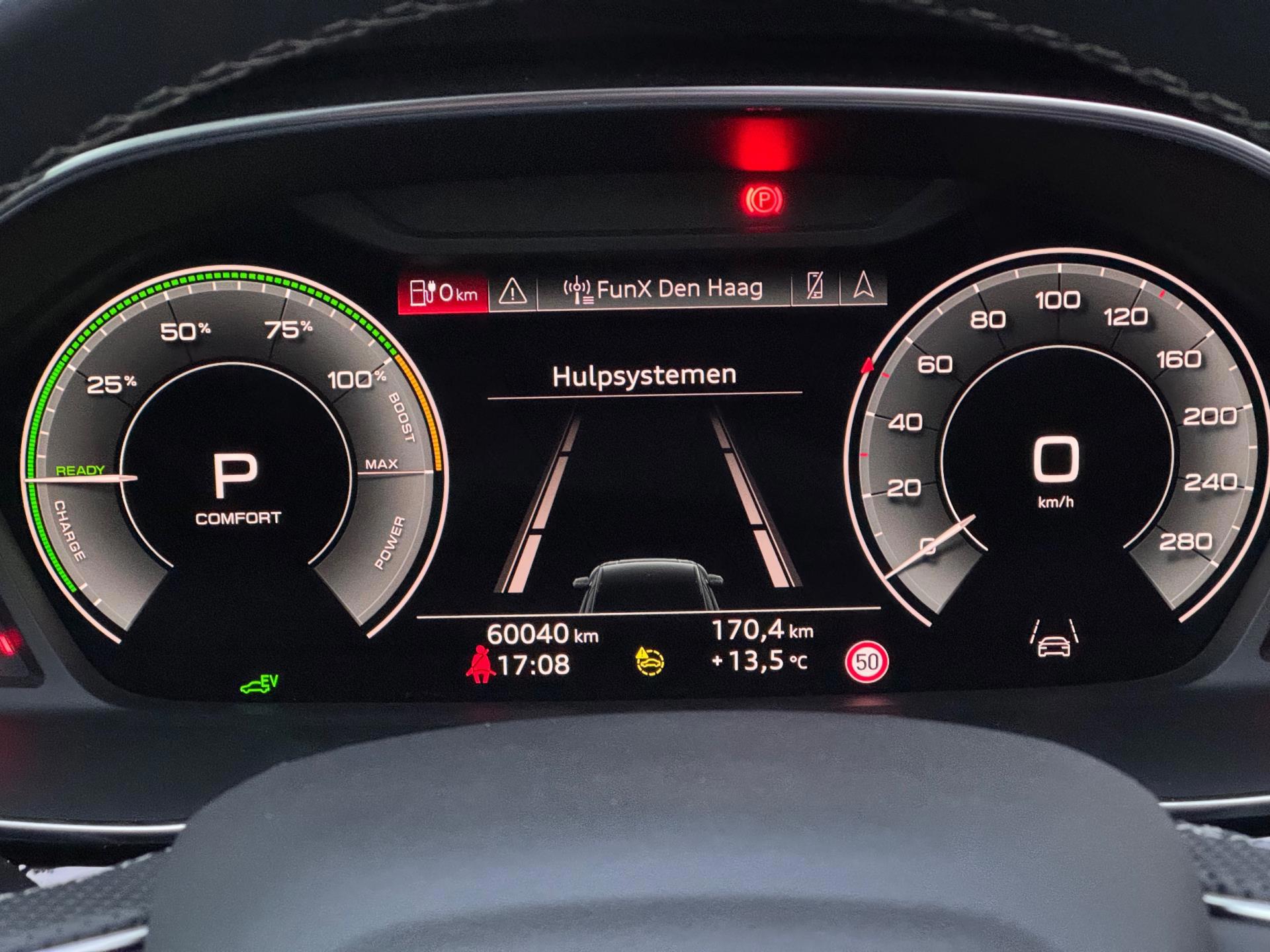 Audi Q3 Sportback 45 TFSI e S Edition (2022), foto 30