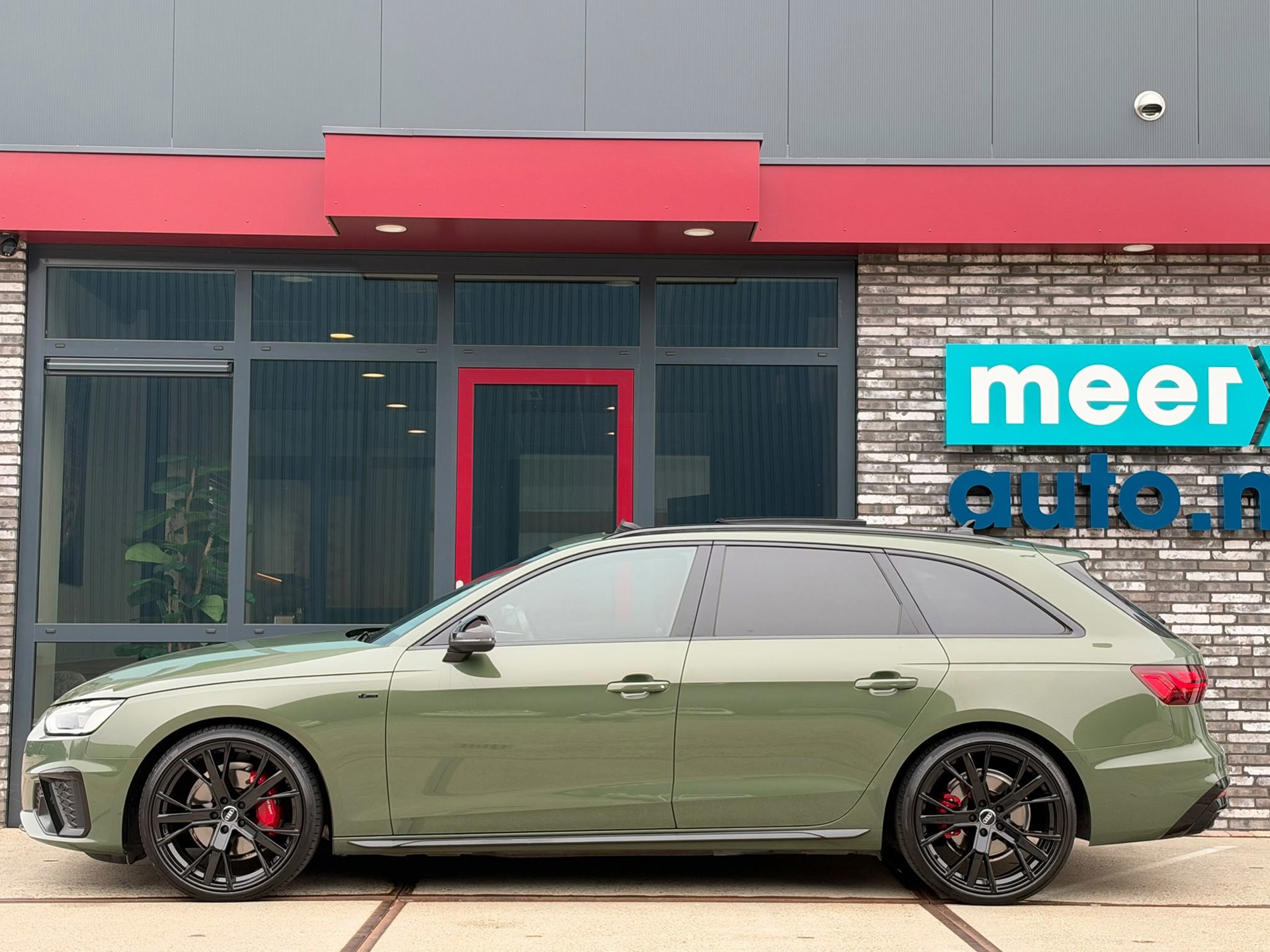 Audi A4 Avant 40 TFSI S-LINE COMPETITION (2023), foto 15