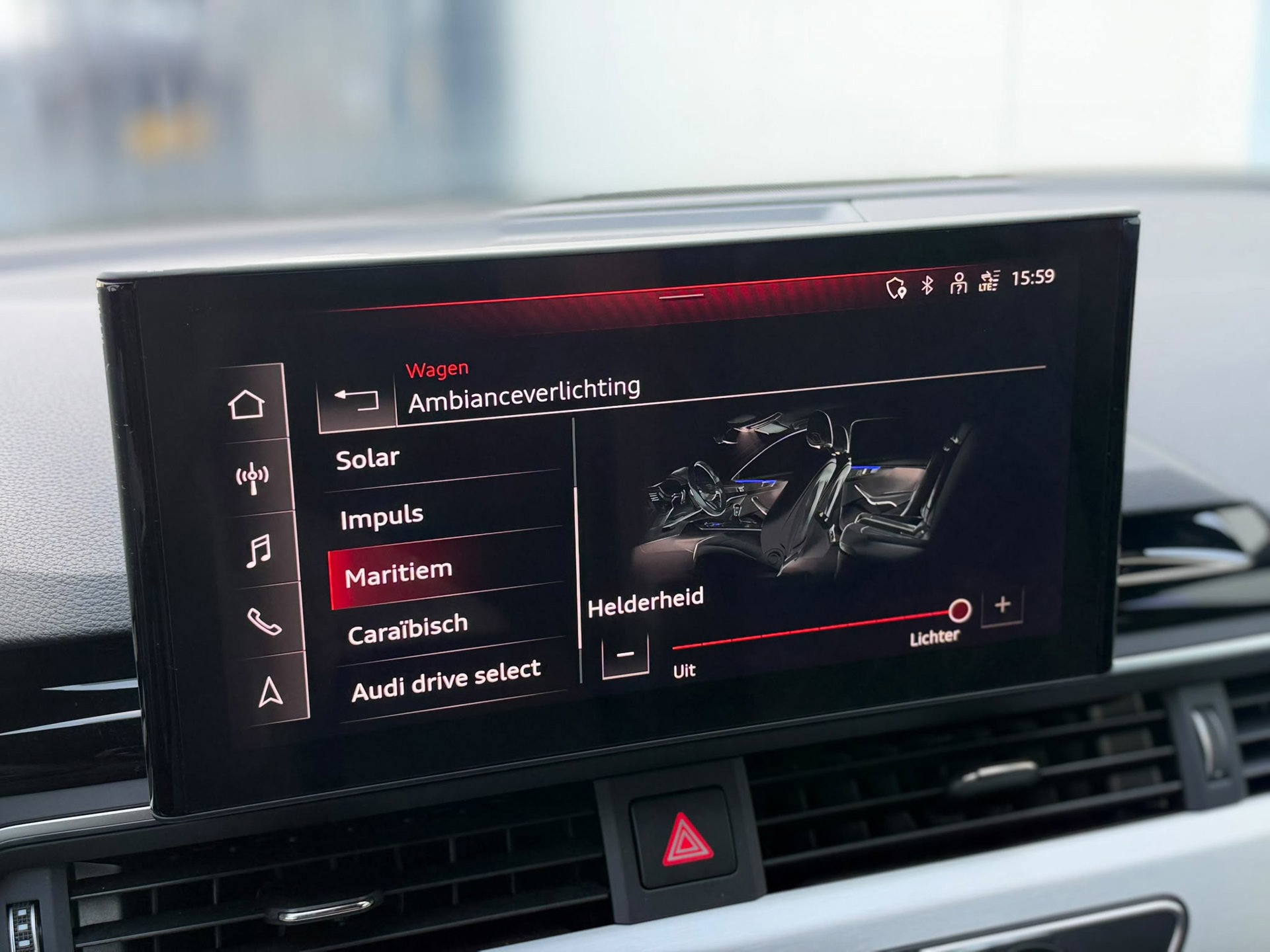 Audi A4 Avant 40 TFSI S-LINE COMPETITION (2023), foto 16