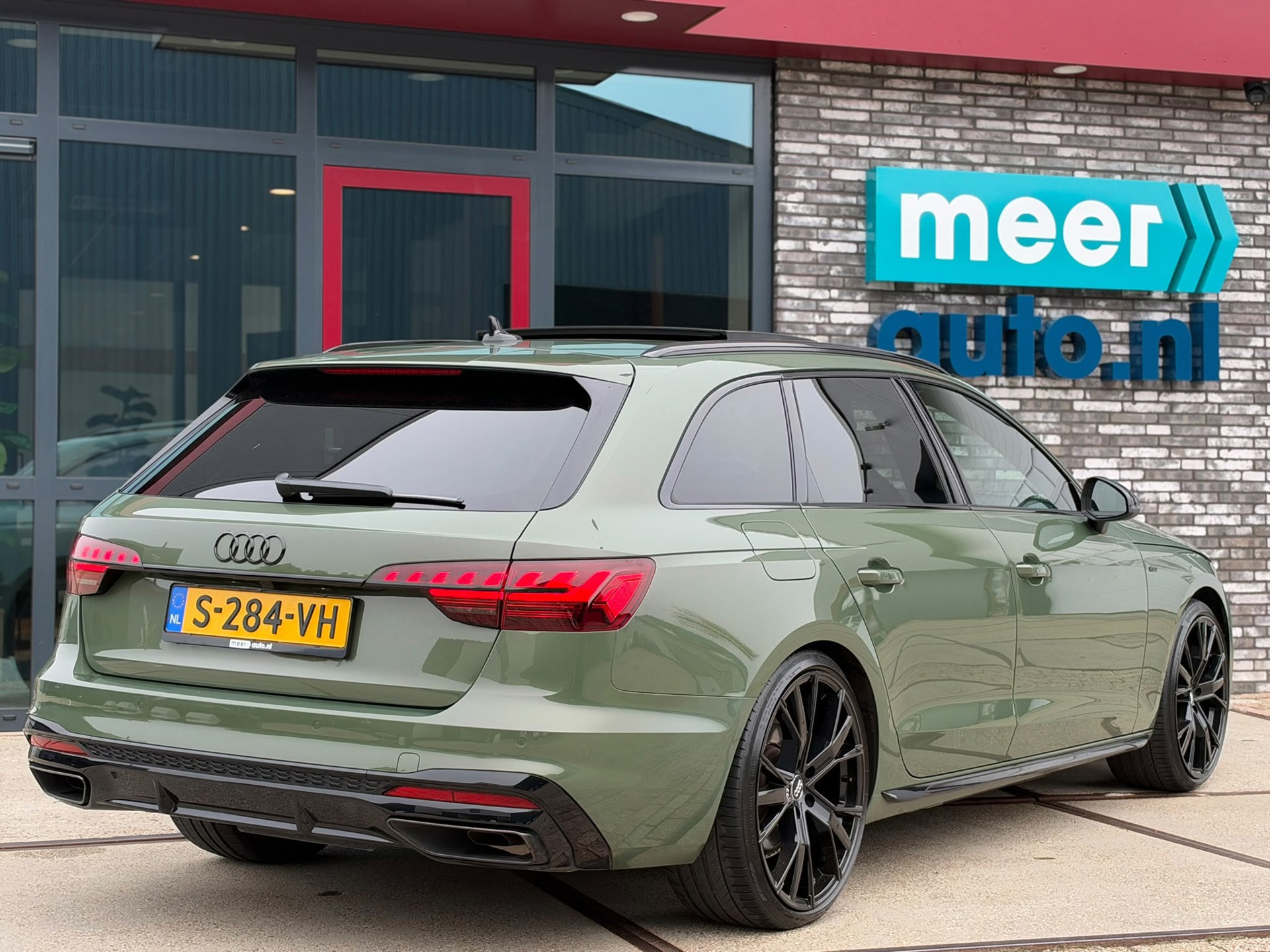 Audi A4 Avant 40 TFSI S-LINE COMPETITION (2023), foto 22