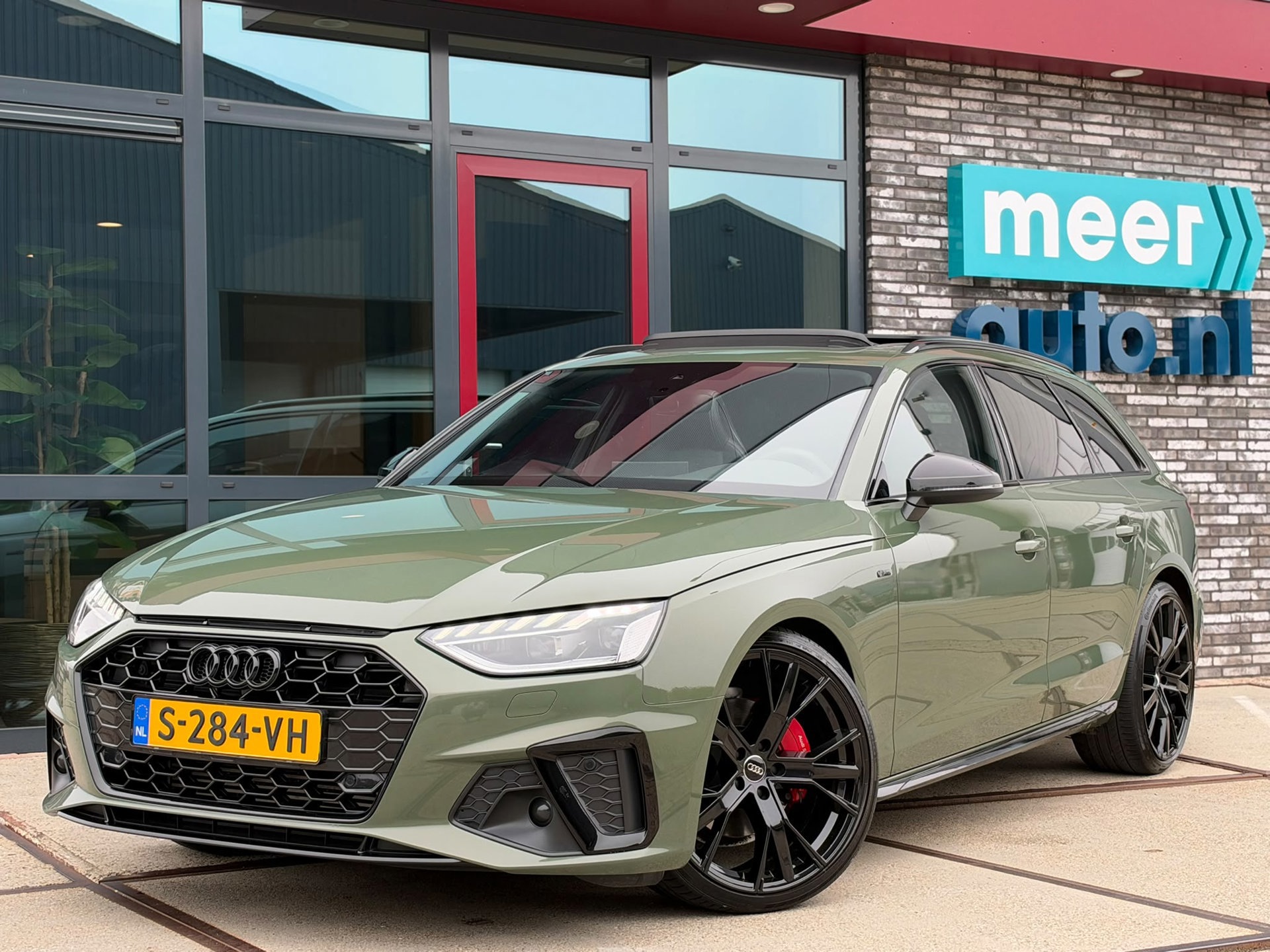 Audi A4 Avant 40 TFSI S-LINE COMPETITION (2023), foto 7
