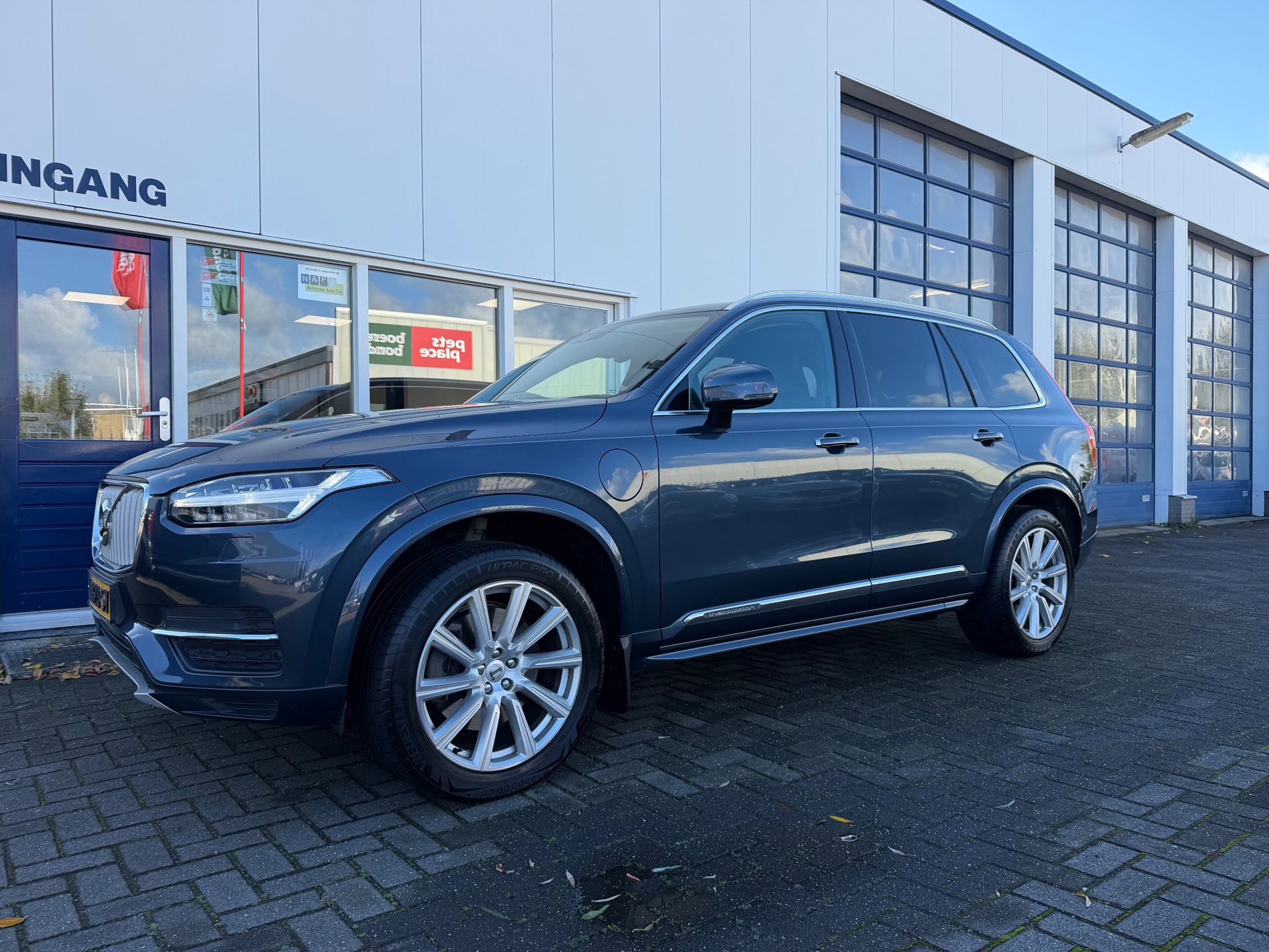 Volvo XC90 2.0 T8 Twin Engine AWD Inscription (2019), foto 2