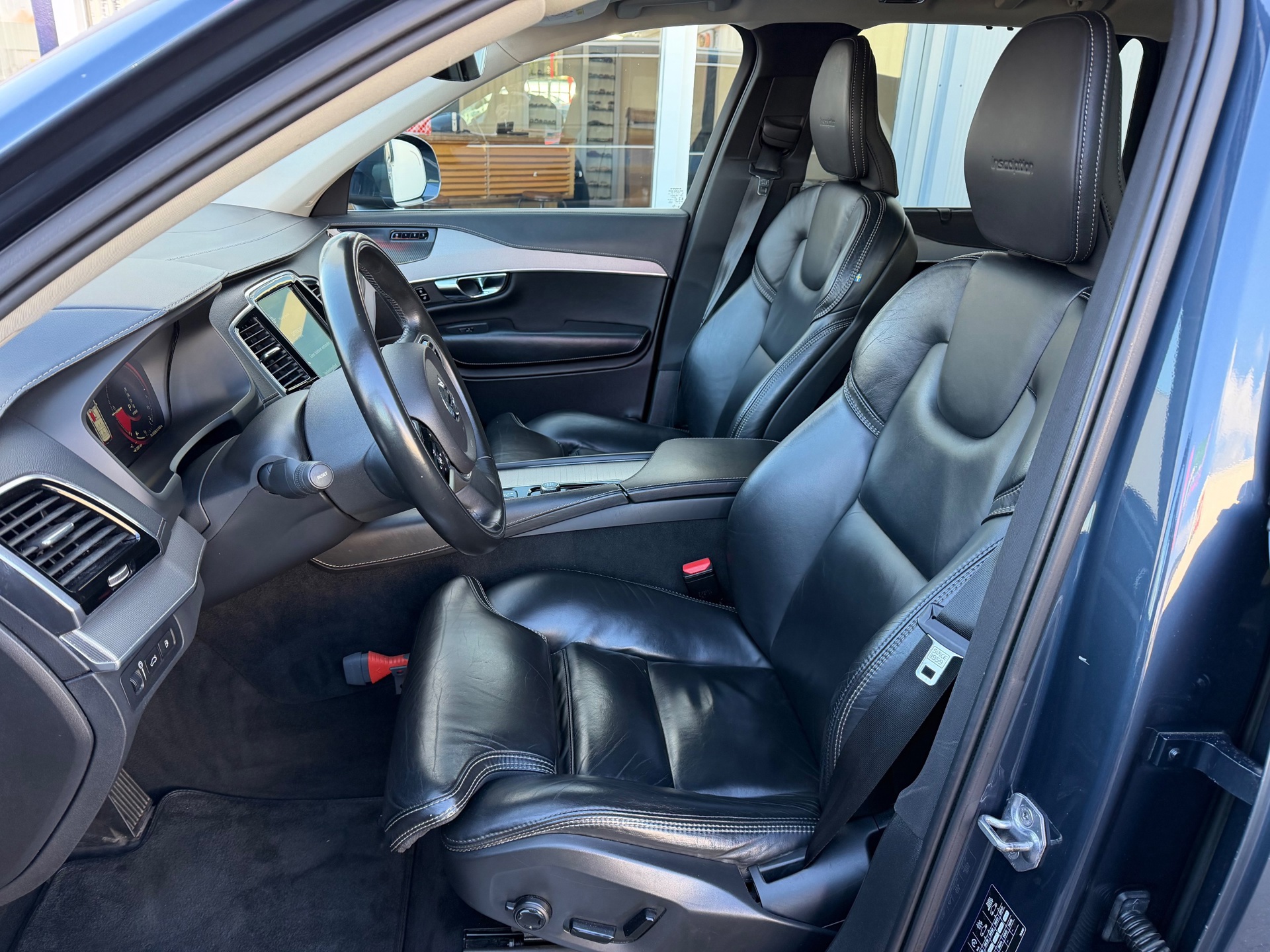 Volvo XC90 2.0 T8 Twin Engine AWD Inscription (2019), foto 12