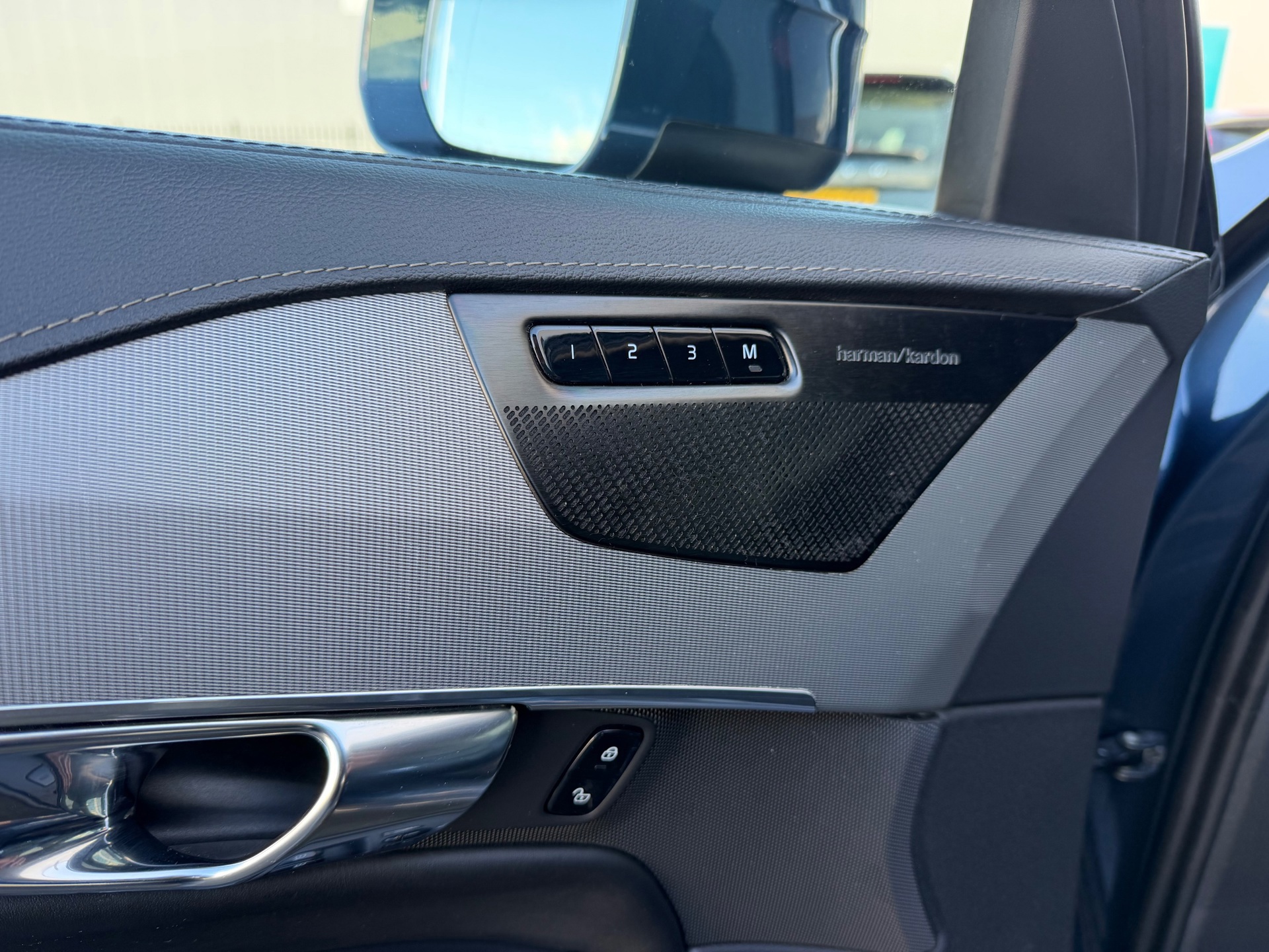 Volvo XC90 2.0 T8 Twin Engine AWD Inscription (2019), foto 14