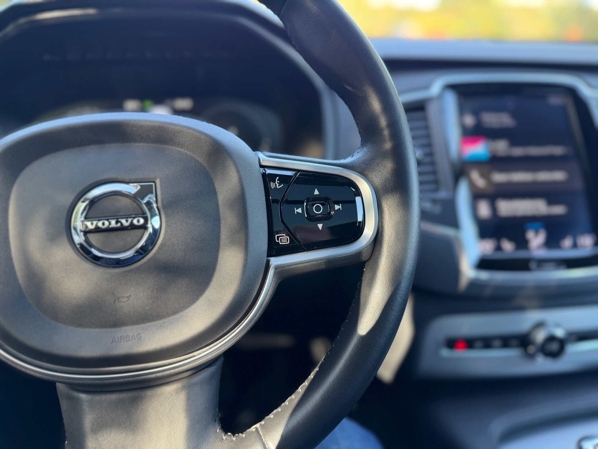Volvo XC90 2.0 T8 Twin Engine AWD Momentum (2019), foto 16