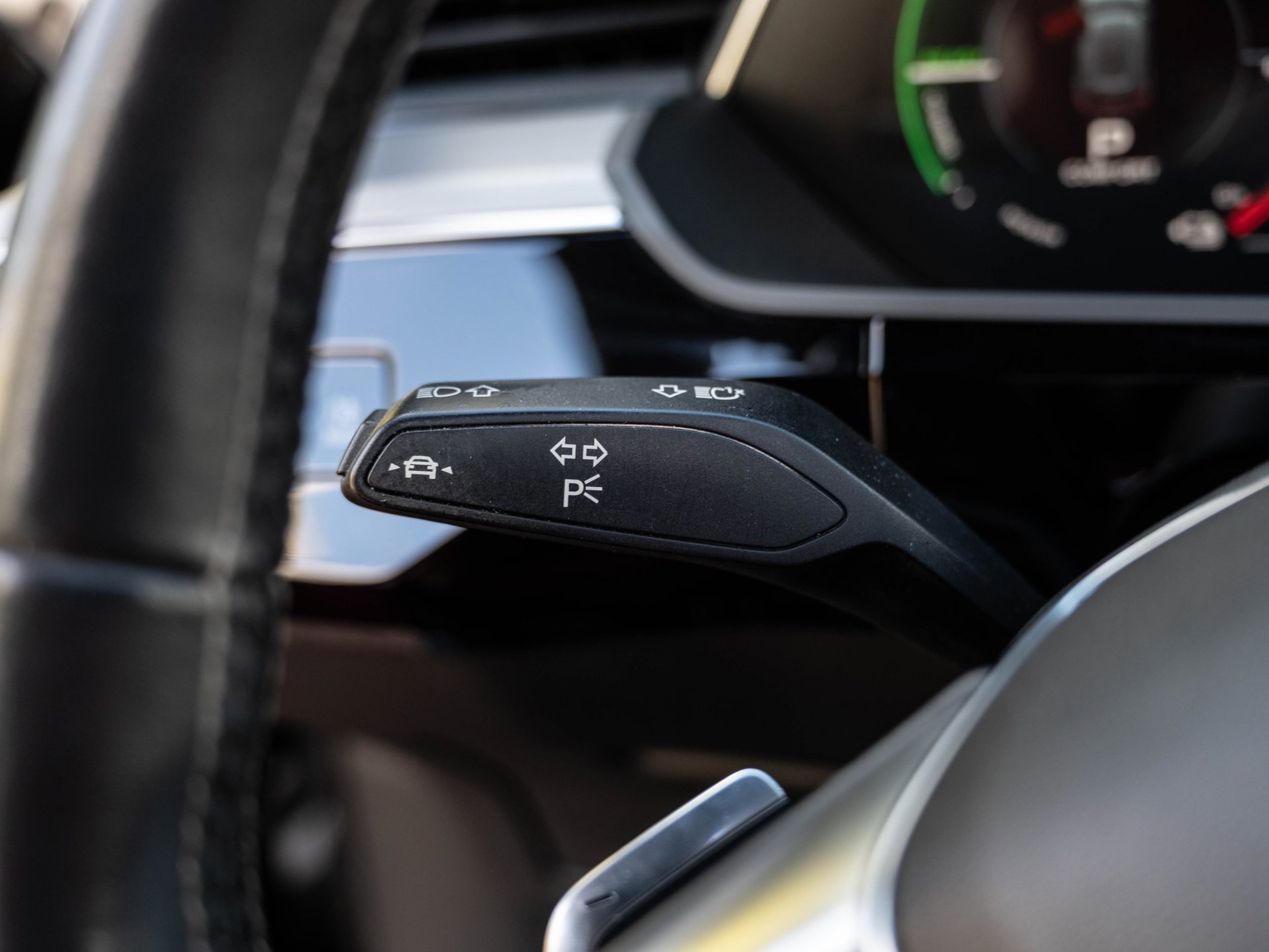 Audi E-tron 50 quattro Launch edition Black 71 kWh (2019), foto 28