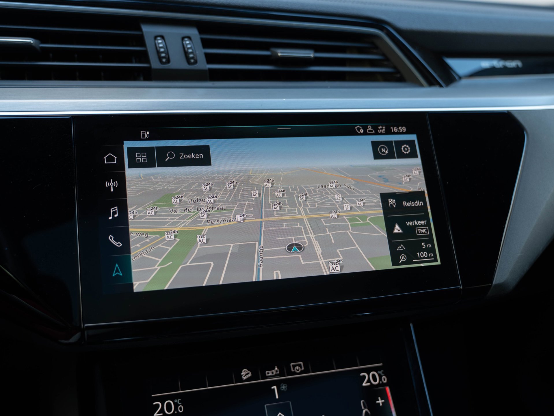 Audi E-tron 50 quattro Launch edition Black 71 kWh (2019), foto 33