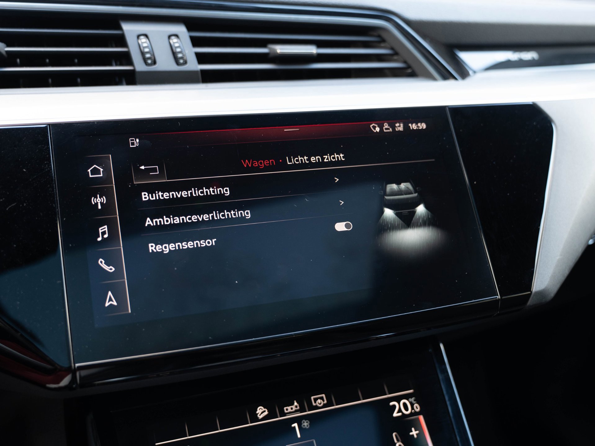 Audi E-tron 50 quattro Launch edition Black 71 kWh (2019), foto 36